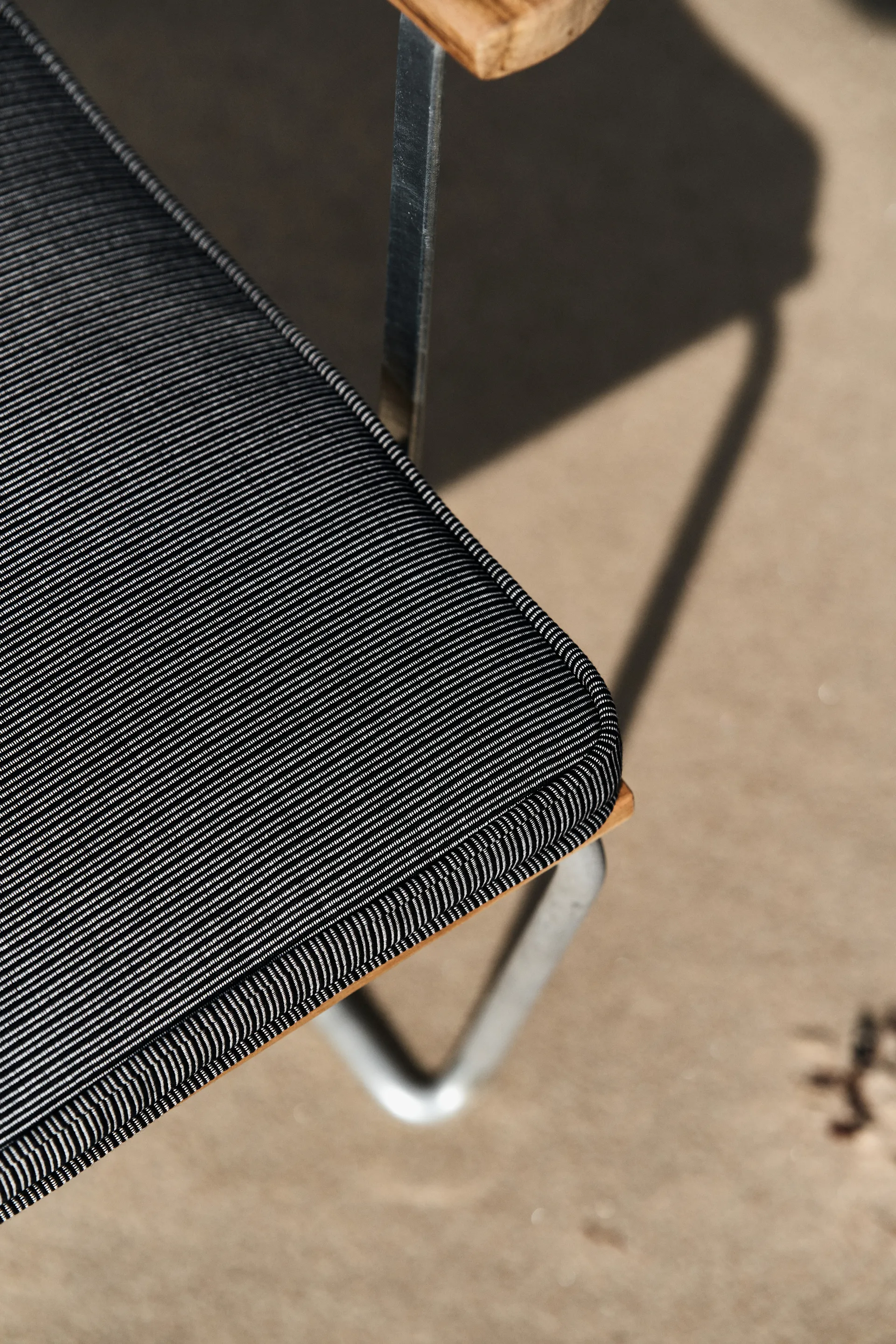 A2 1898 sittdyna, Granit (strukturdralon) 1898