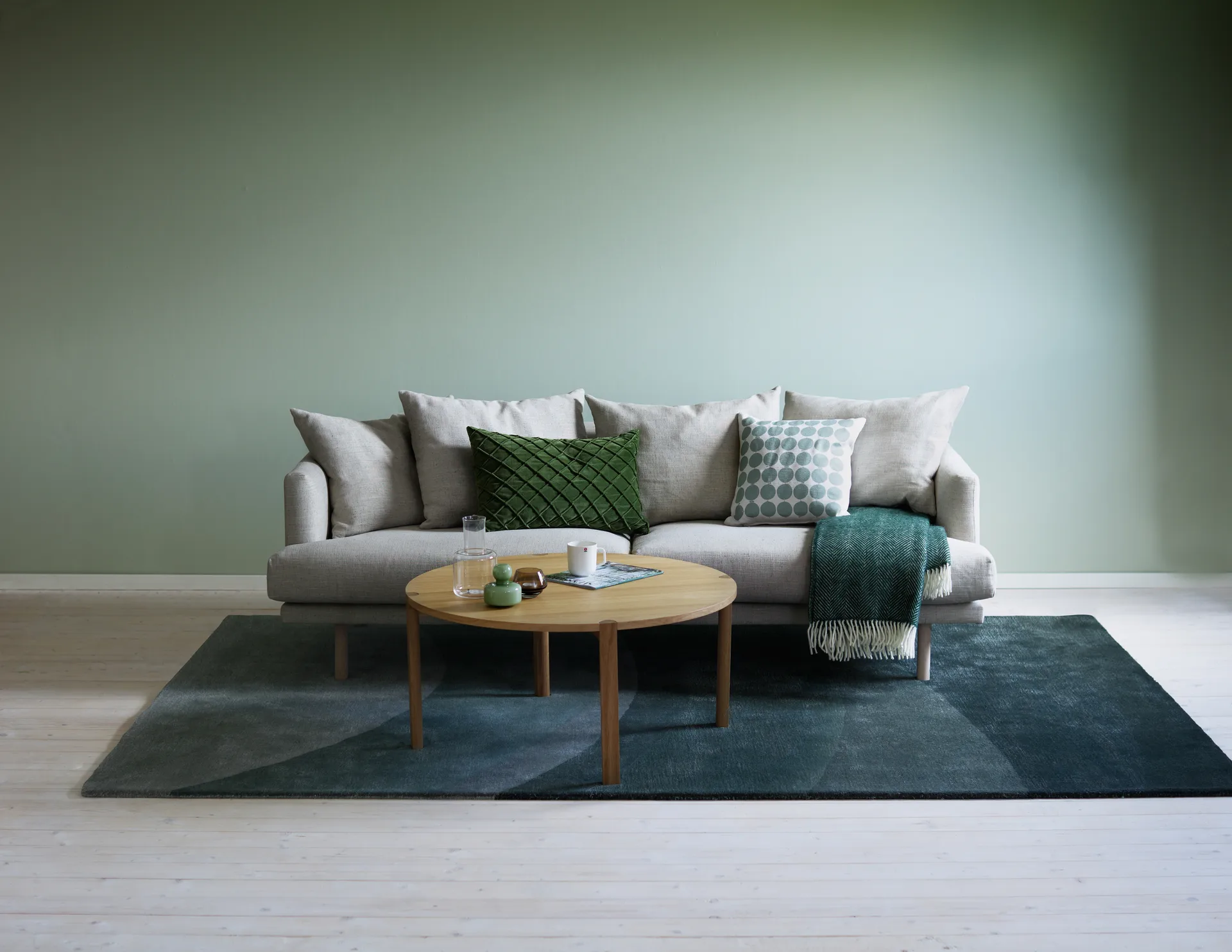 Anton soffbord Ø90 cm, Vitpigmenterad ek 1898