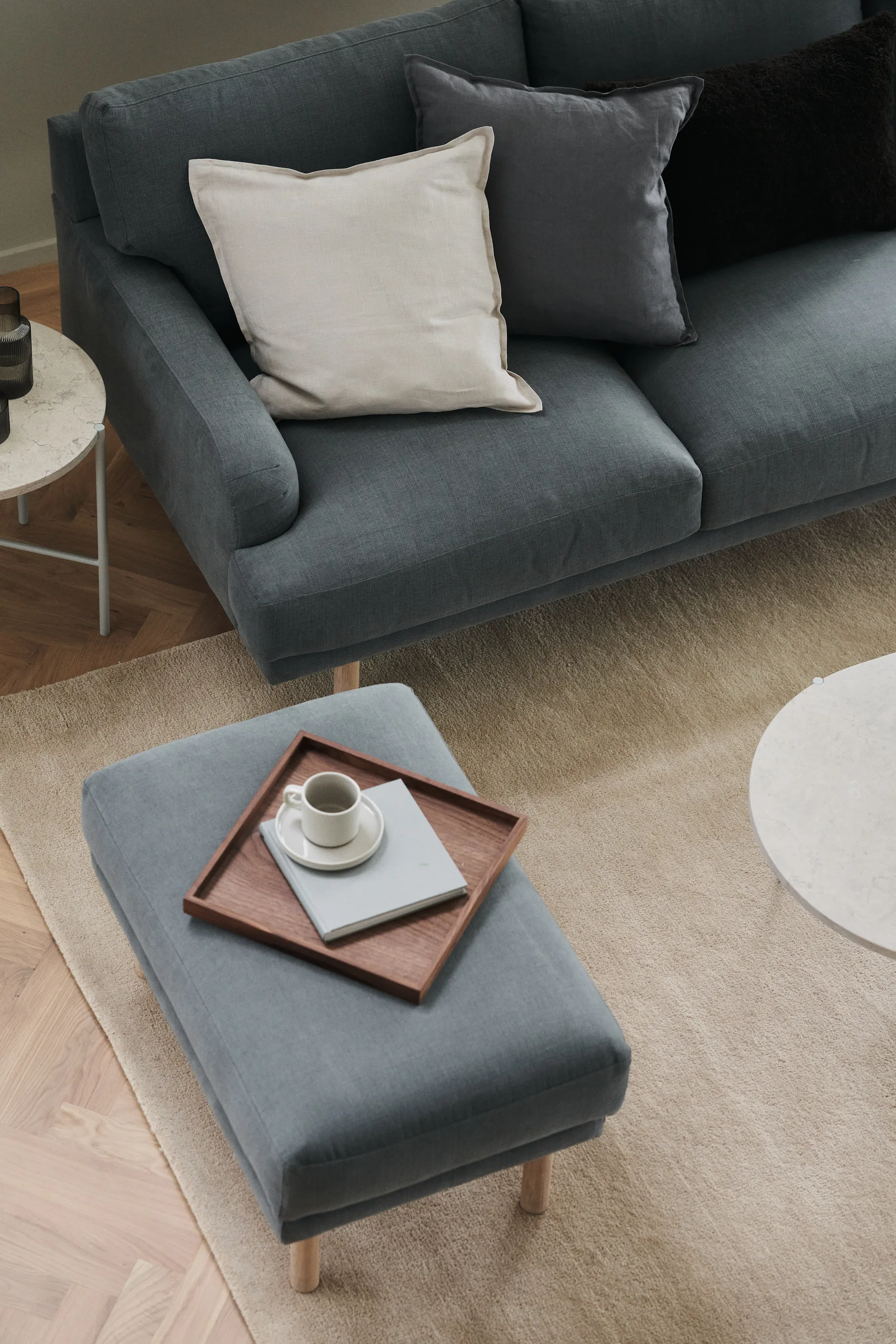 Lidnäs fotpall, Caleido Grey 1240-vitoljad ek 1898