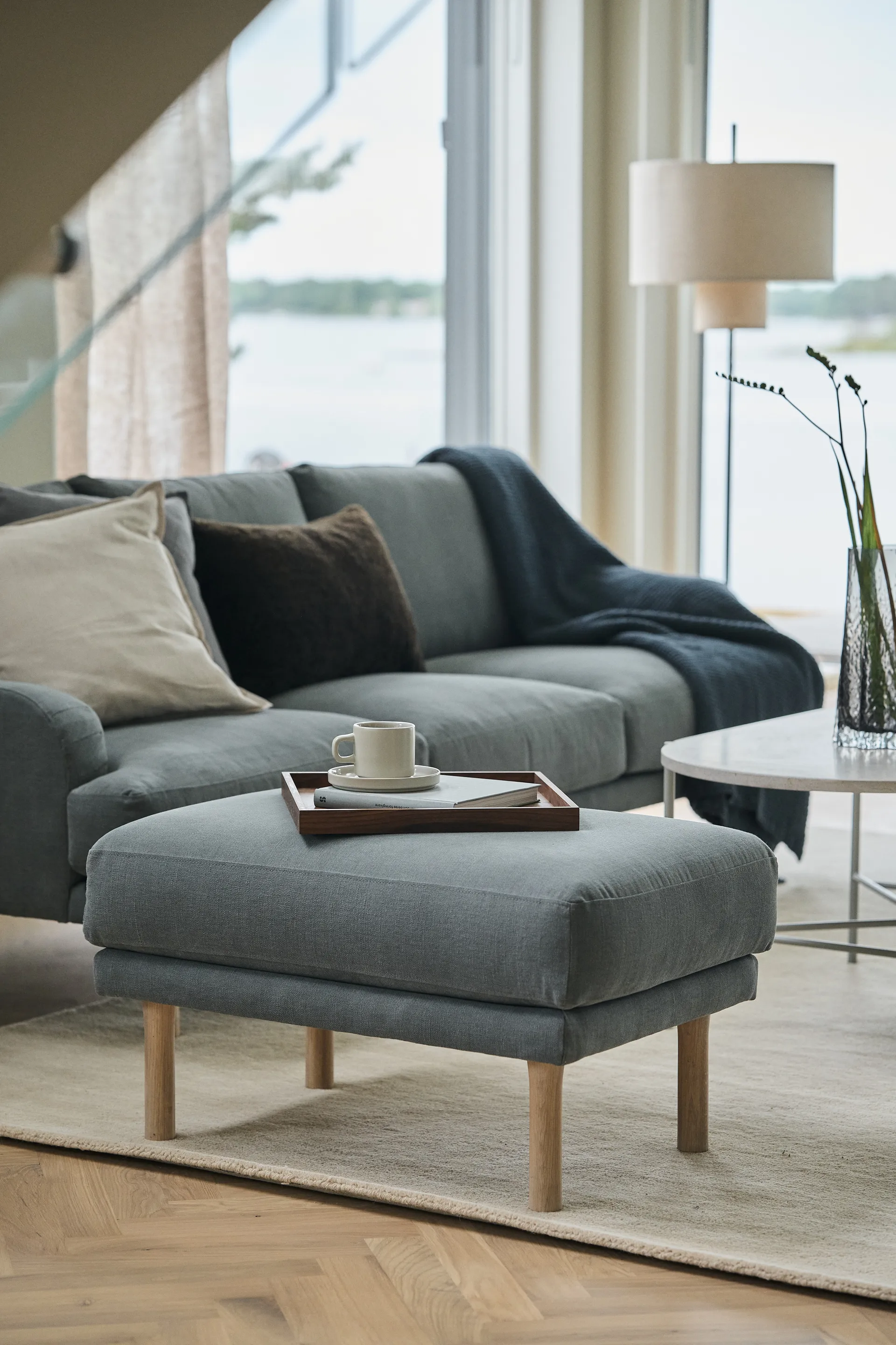 Lidnäs fotpall, Caleido Grey 1240-vitoljad ek 1898