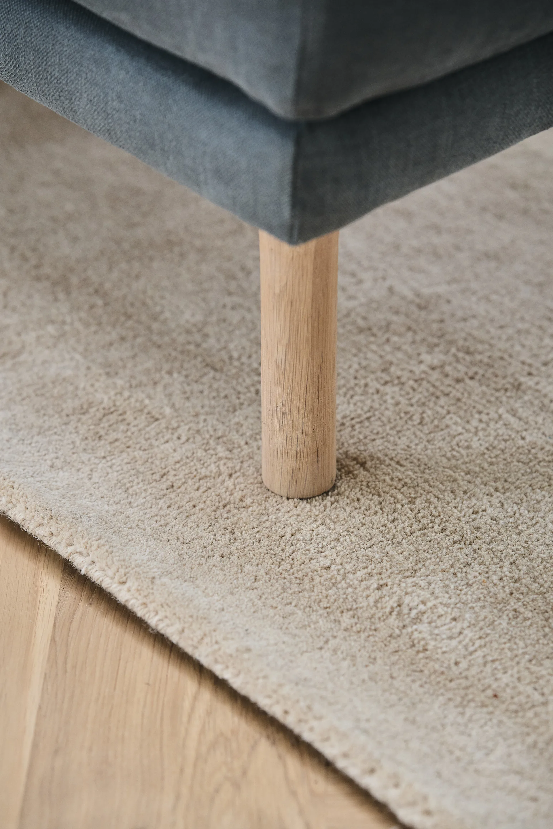 Lidnäs fotpall, Caleido Grey 1240-vitoljad ek 1898