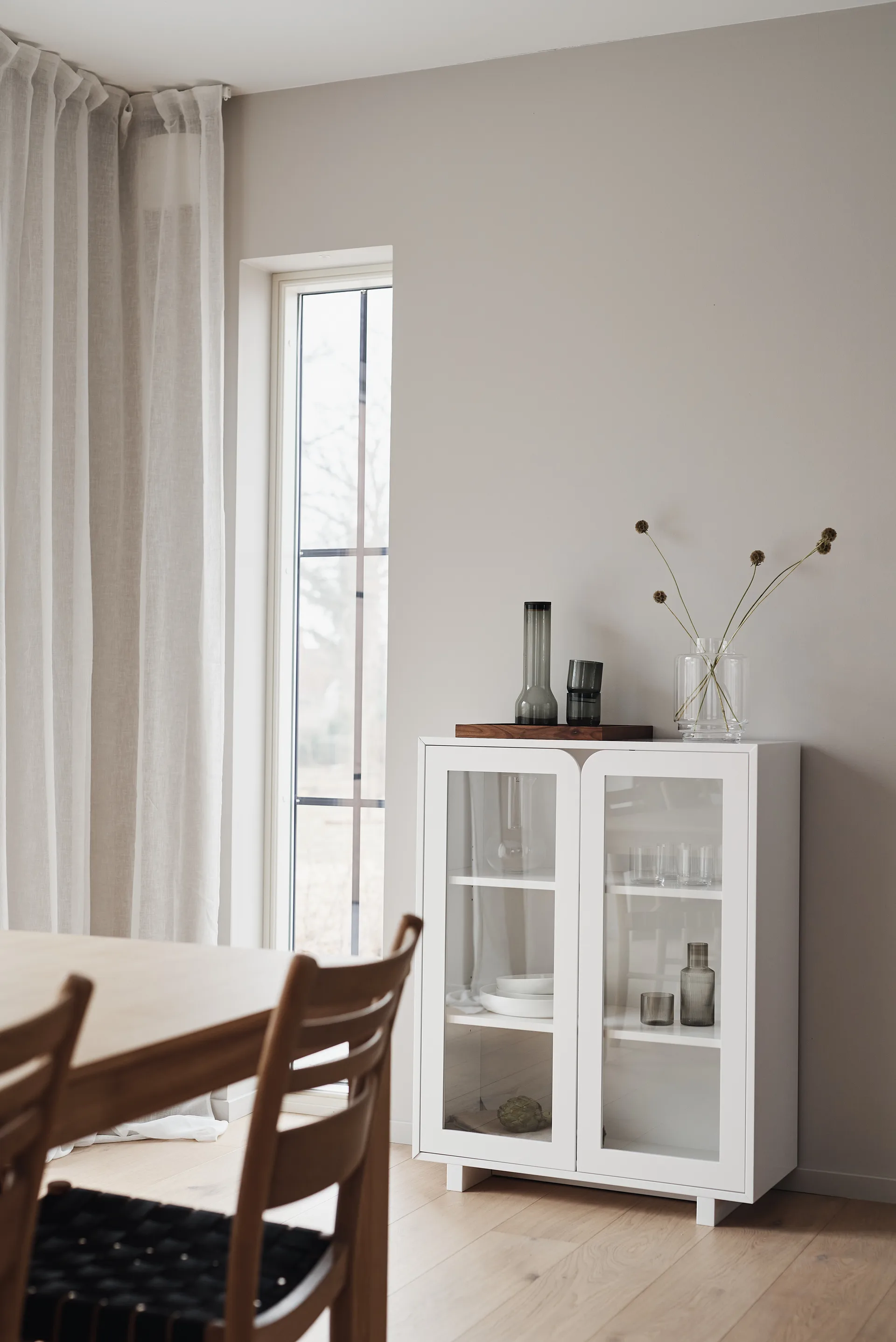 Vidja lågt vitrinskåp, White 1898