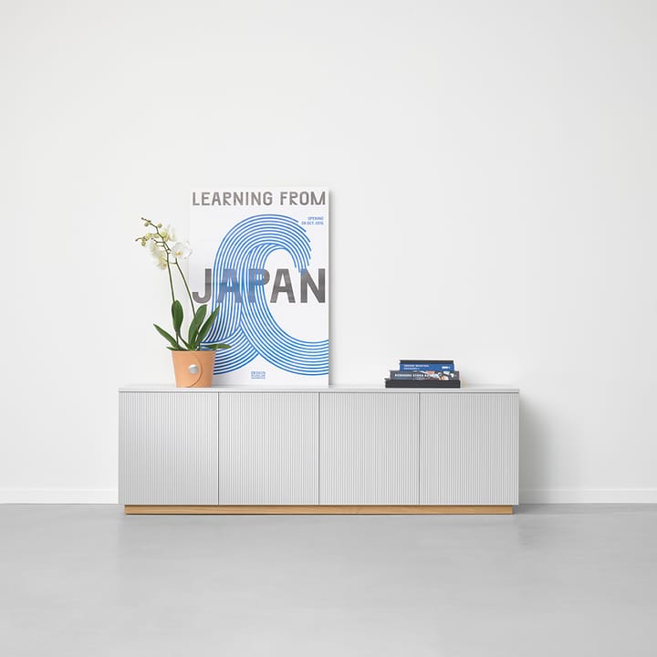 Beam sideboard, ljusgrå, sockel i vitoljad ek A2
