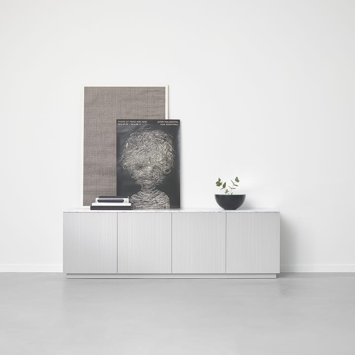 Beam sideboard, ljusgrå, sockel i vitoljad ek A2