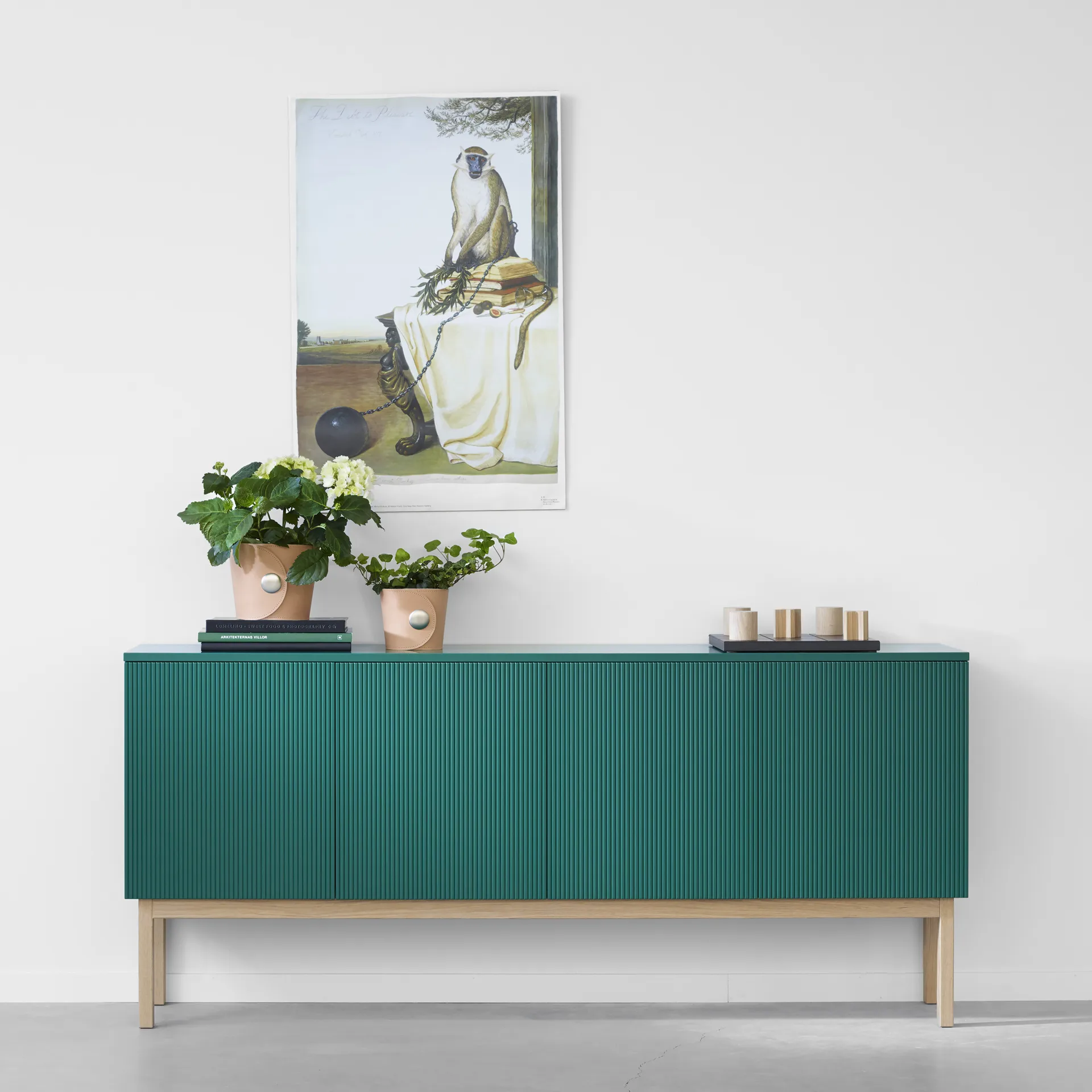Beam sideboard, ljusgrå, stativ i vitoljad ek A2