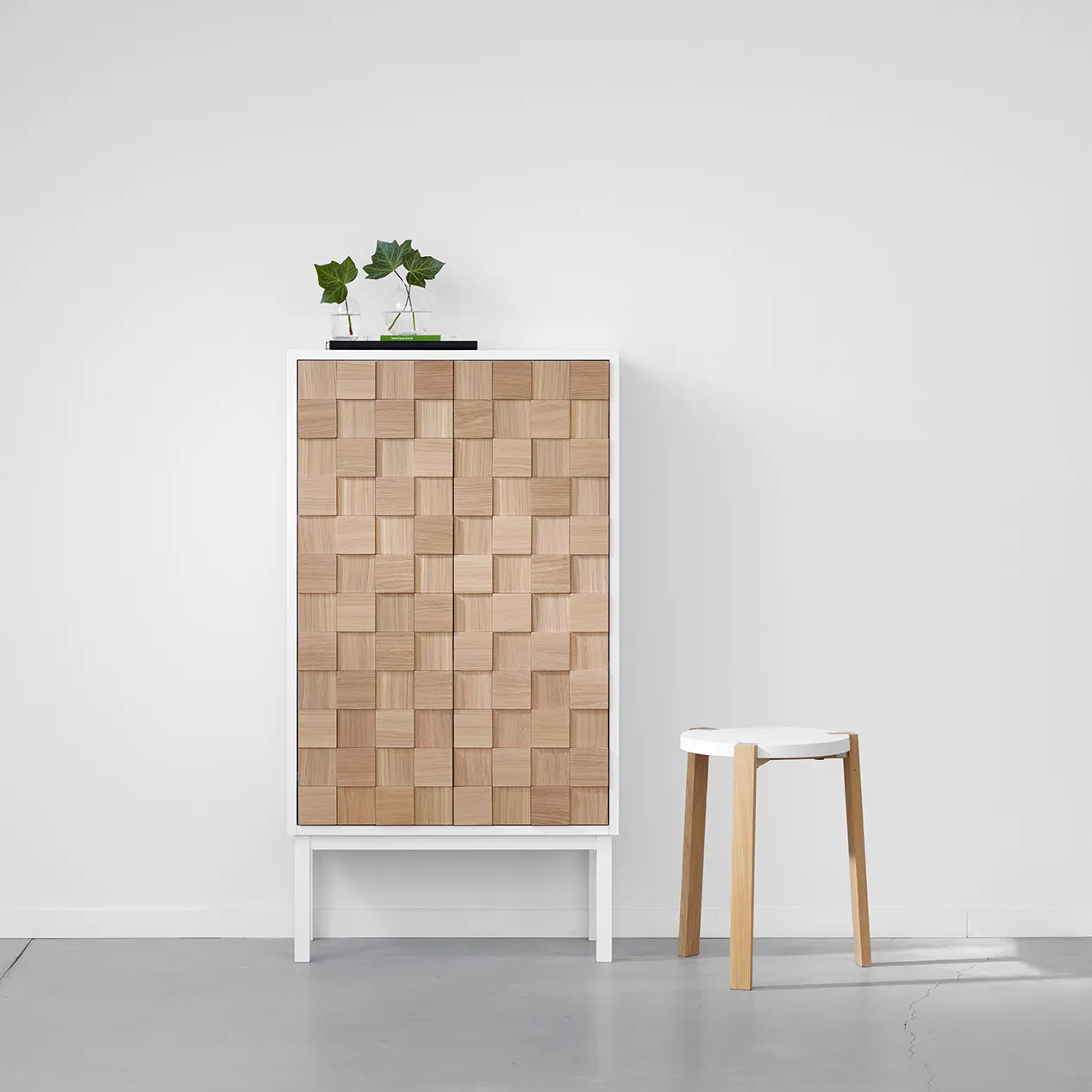 Collect 2016 skåp, Vitoljad ek-vit A2