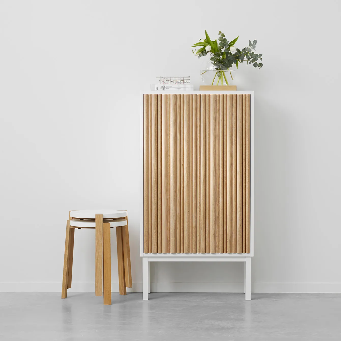 Collect skåp 2013 ek, Vita ben A2