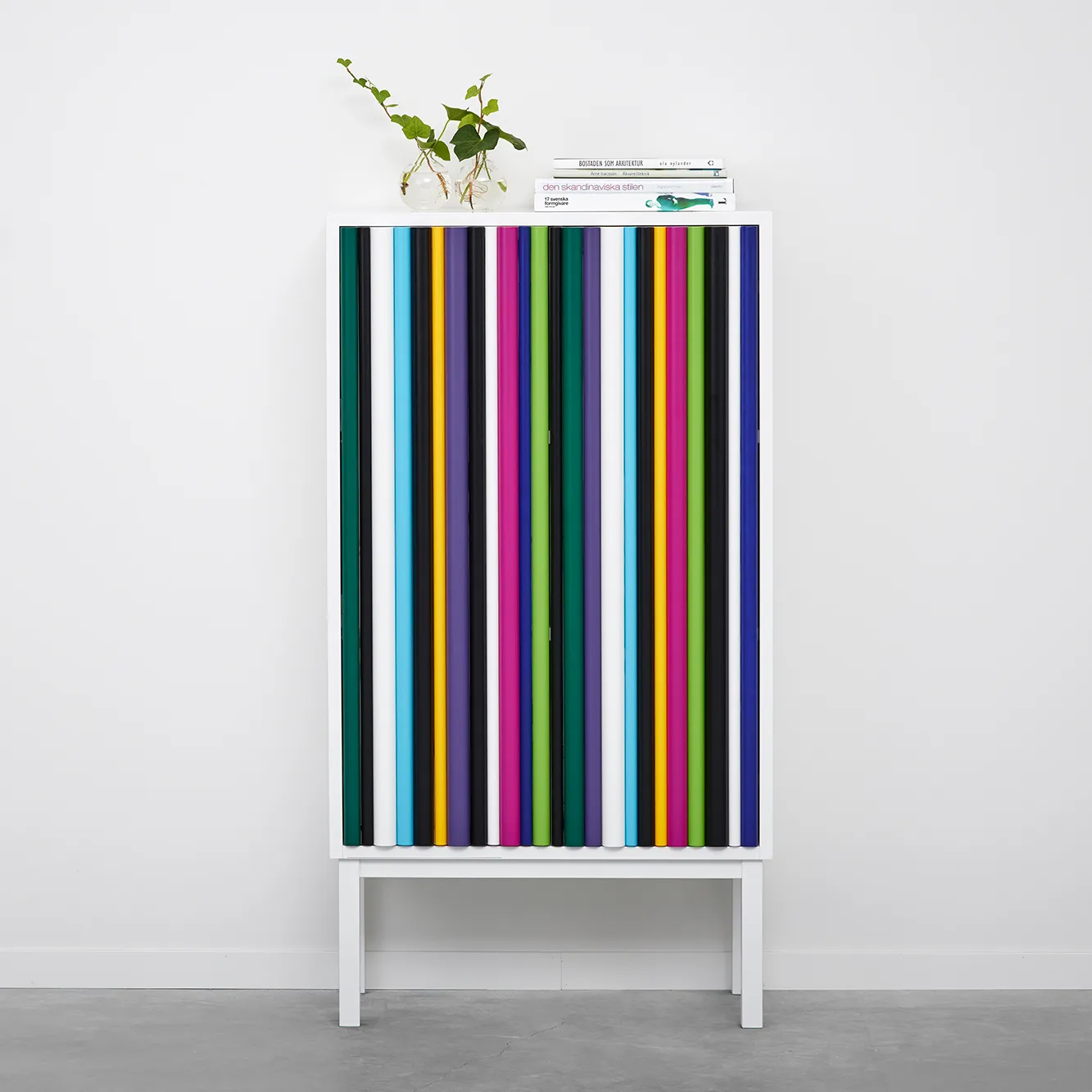 Collect skåp 2013 multi, Vita ben A2