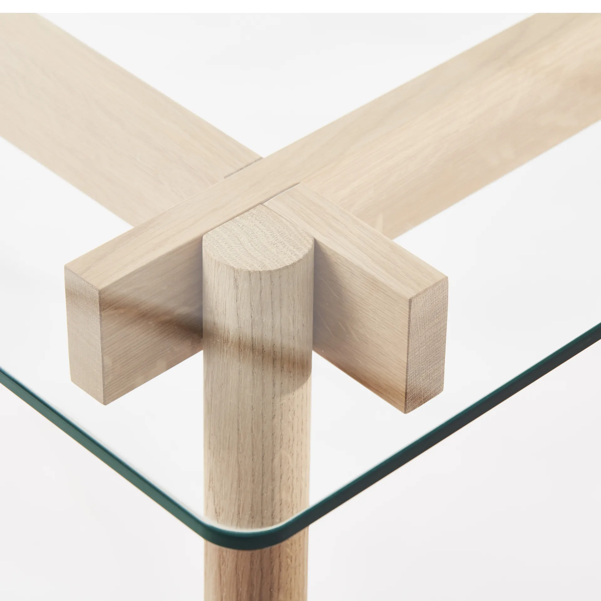 Corners matbord, ek olja, glas A2