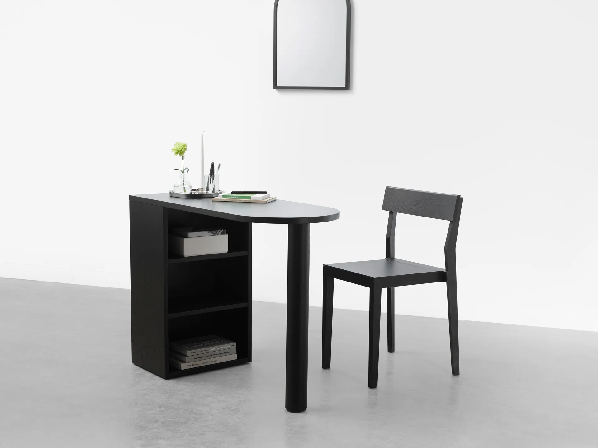 Hub skrivbord, Svartbetsad ek, 100x73x43 cm A2