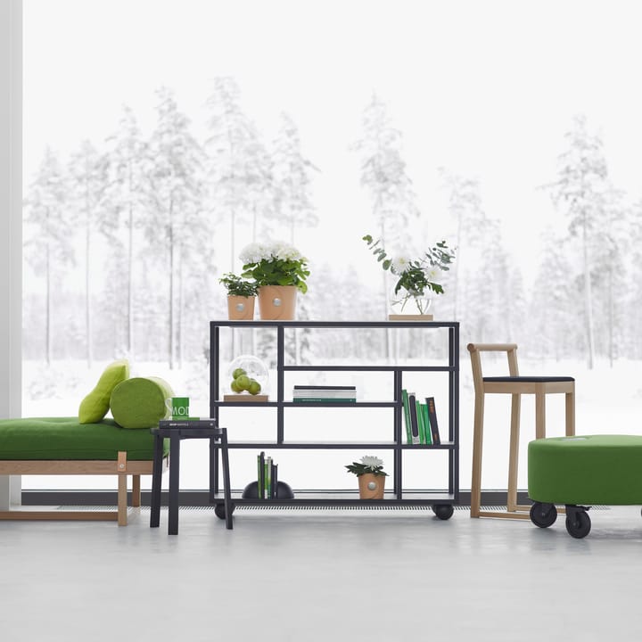 Show hylla, Svartbetsad ek A2