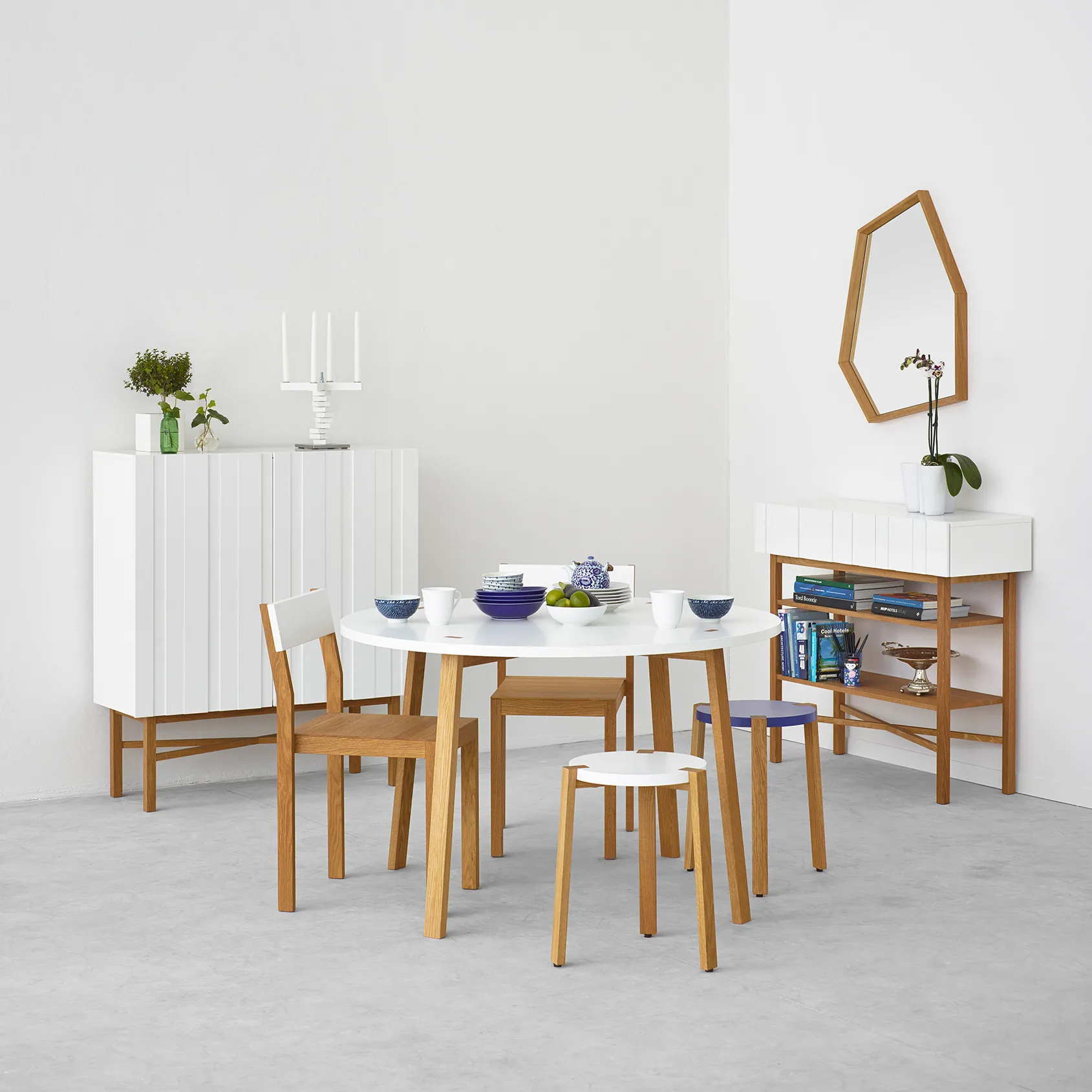 White Cabinet skåp, ek A2