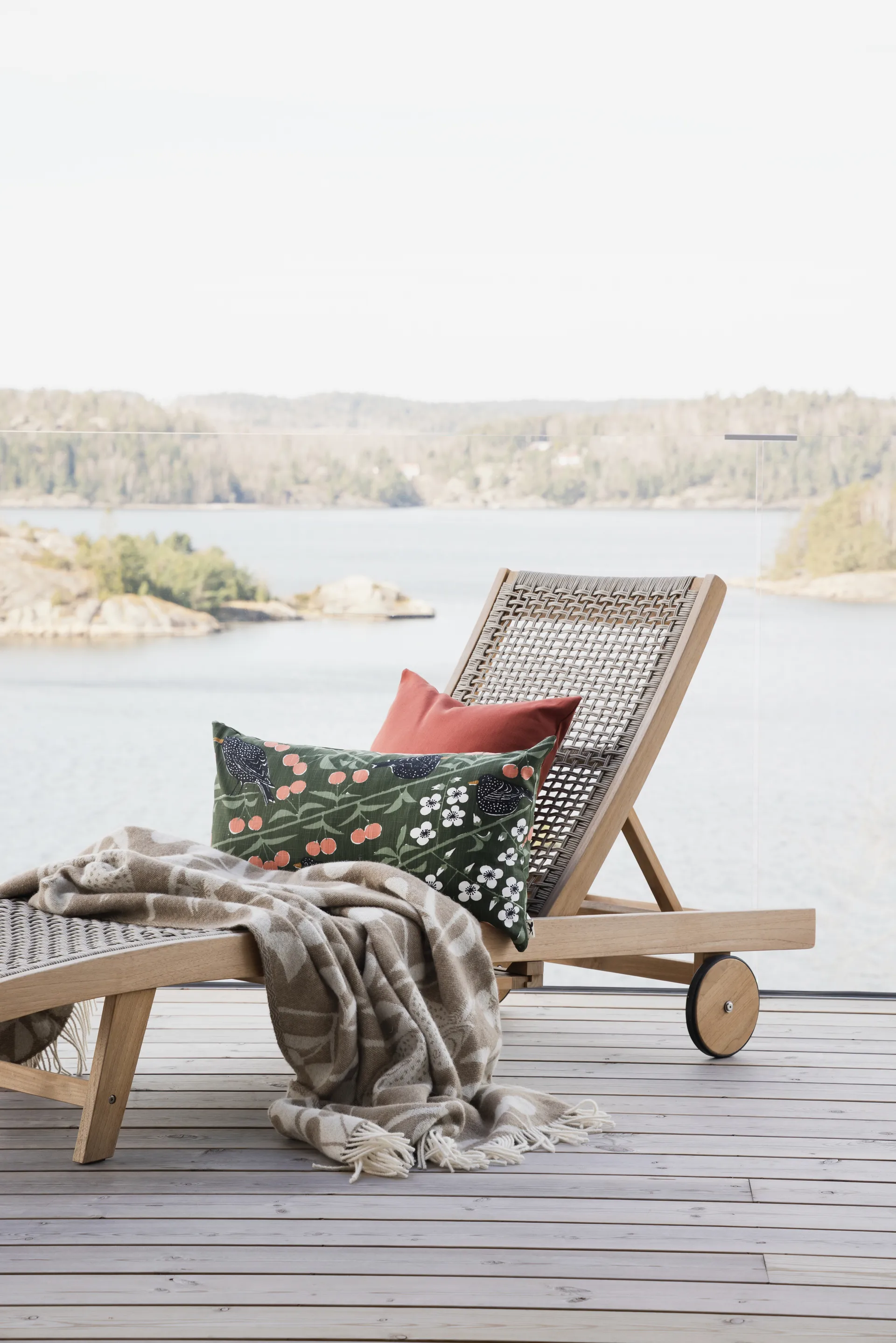 Körsbärsträdgården kuddfodral, Mörkgrön, 40x70cm Almedahls