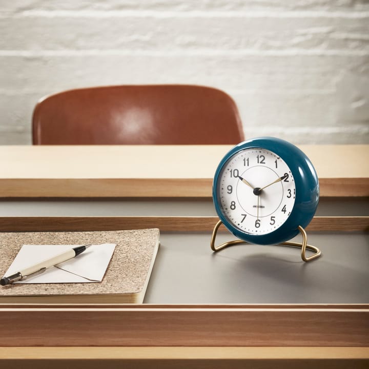 AJ Station bordsklocka petrolblå, petrolblå Arne Jacobsen Clocks