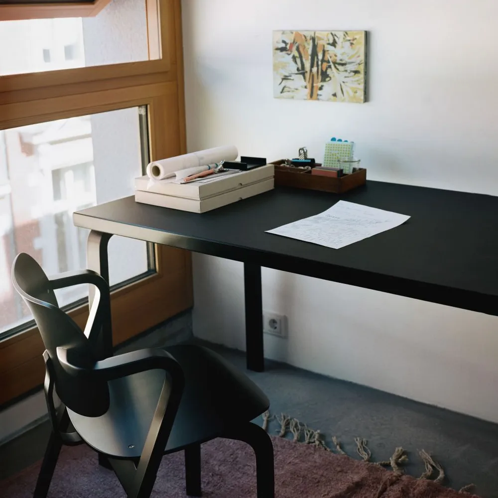 Aslak stol, Petrol lack Artek