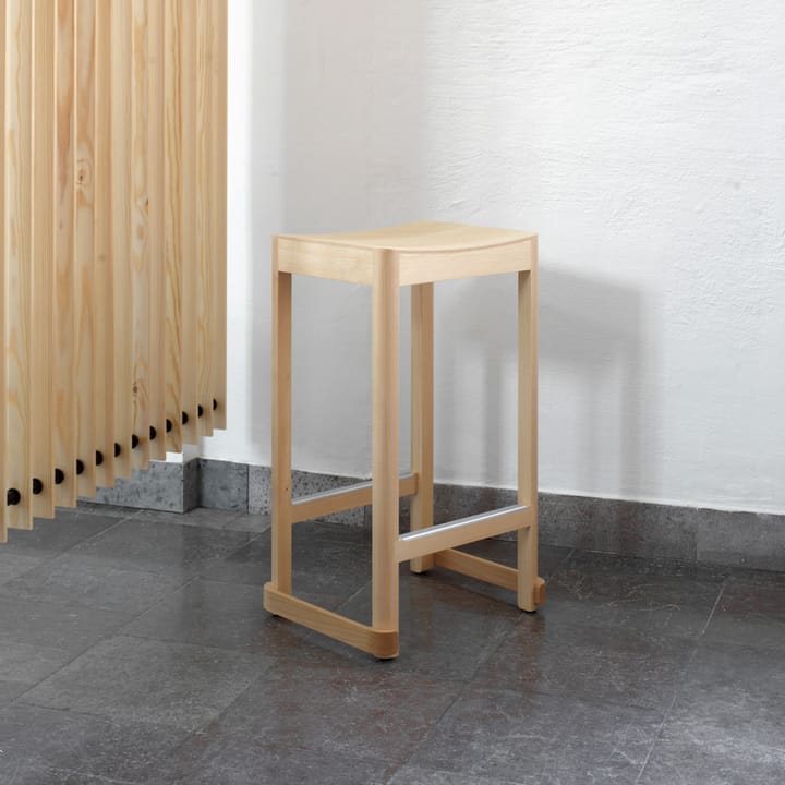 Atelier barstol - Mörkrödlackerad björk-H65 cm - Artek