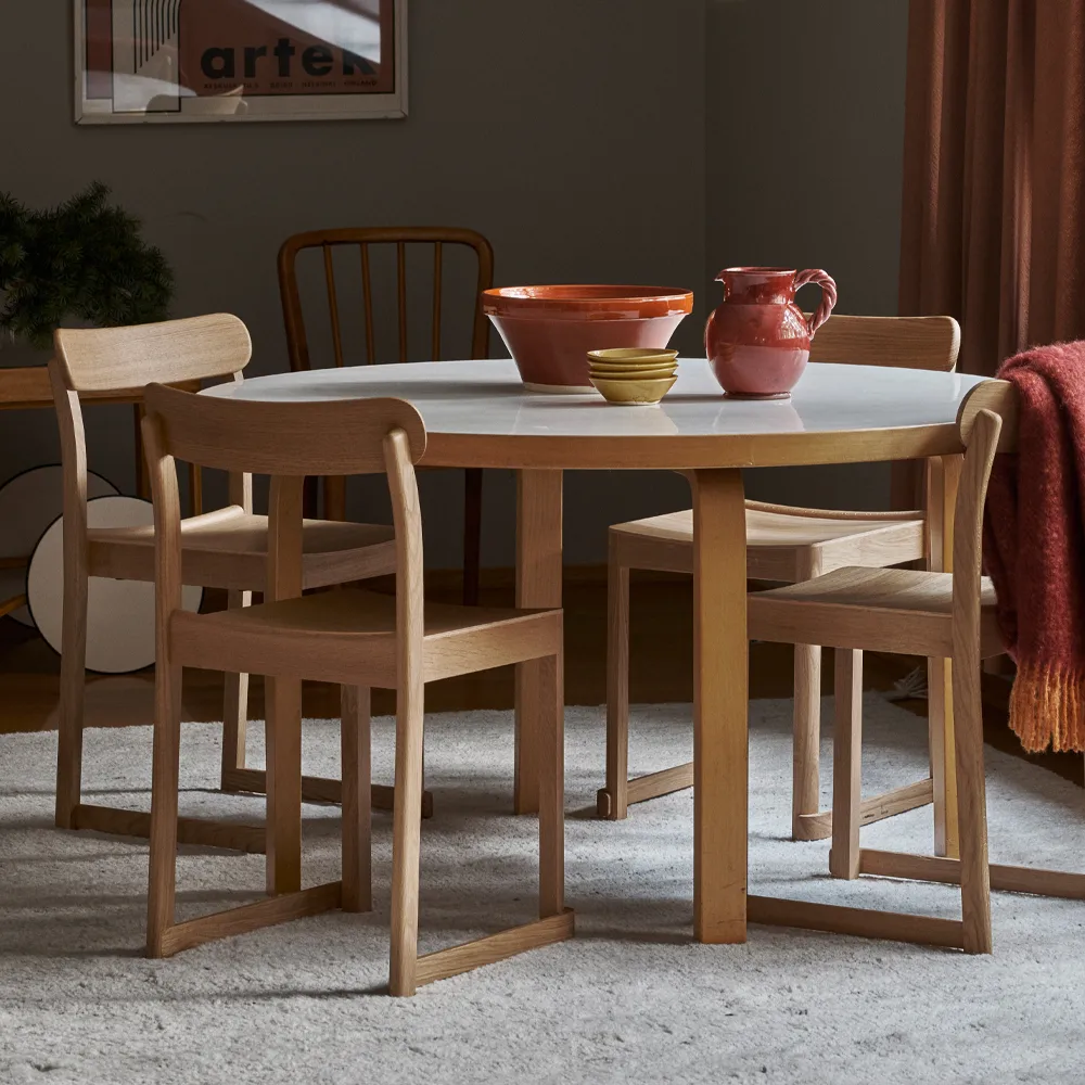 Atelier stol, Grönlackerad bok Artek