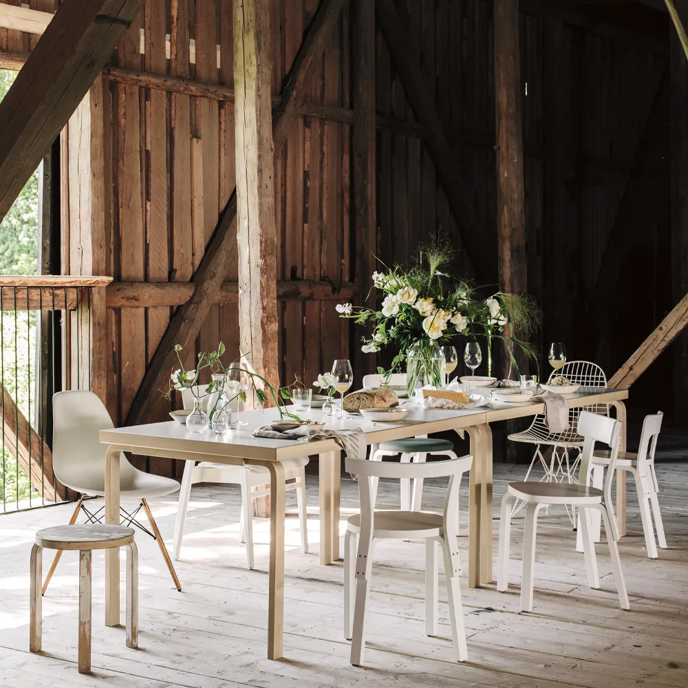 Chair 66 stol, Vitlackerad björk Artek