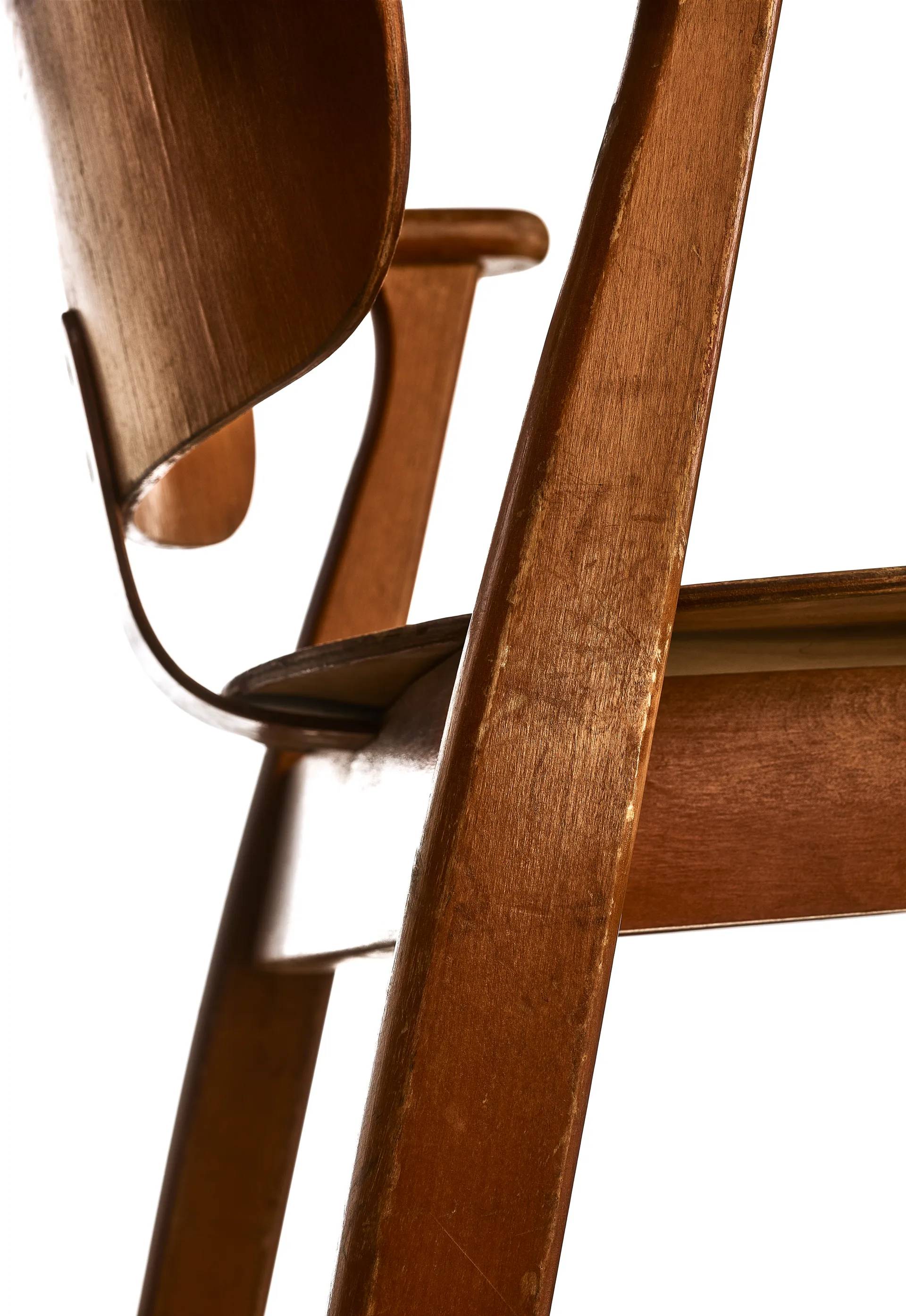 Domus stol, Valnötsbets Artek