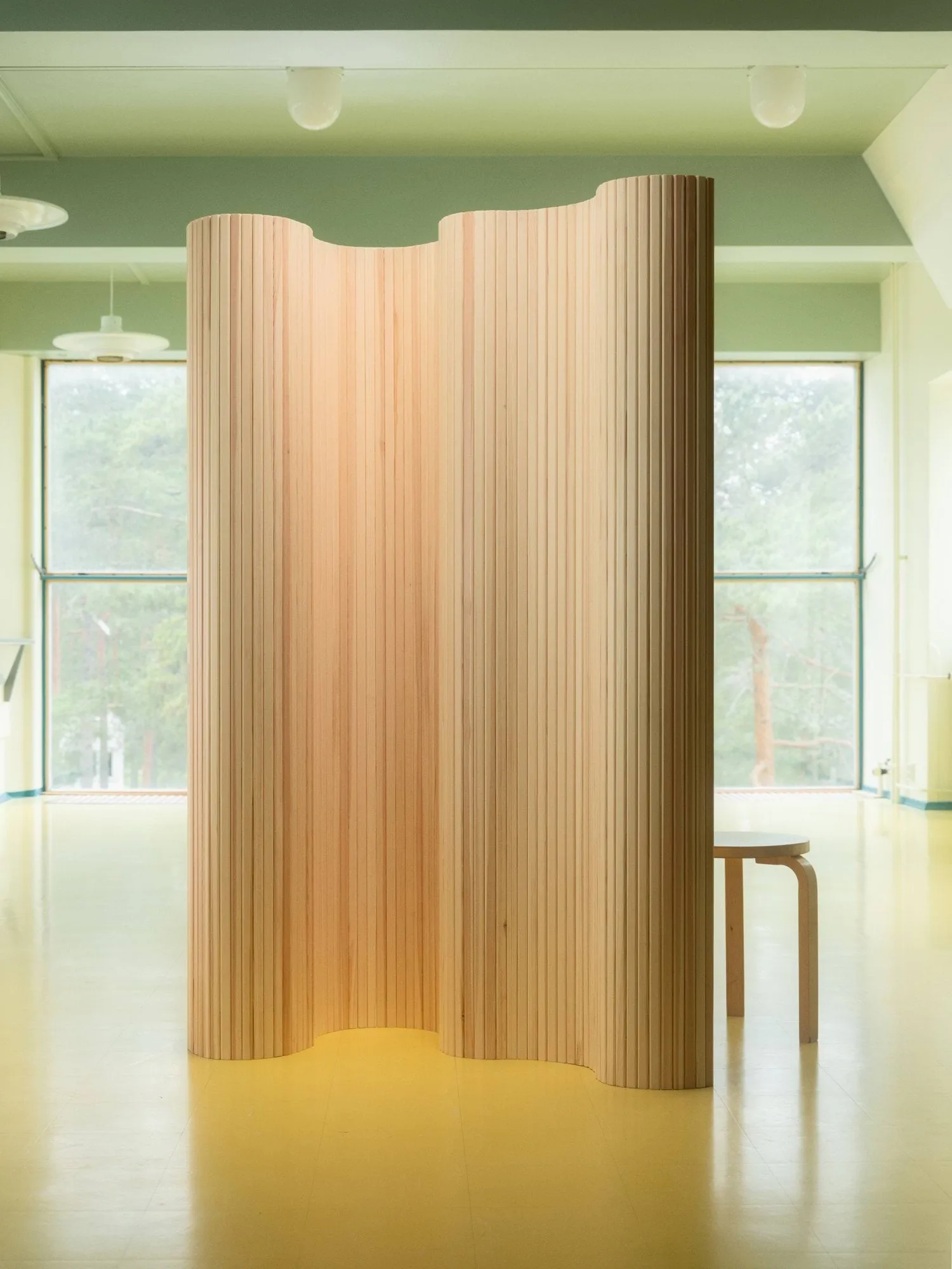Screen 100A rumsavdelare, Lackerad furu, 180x200 cm Artek
