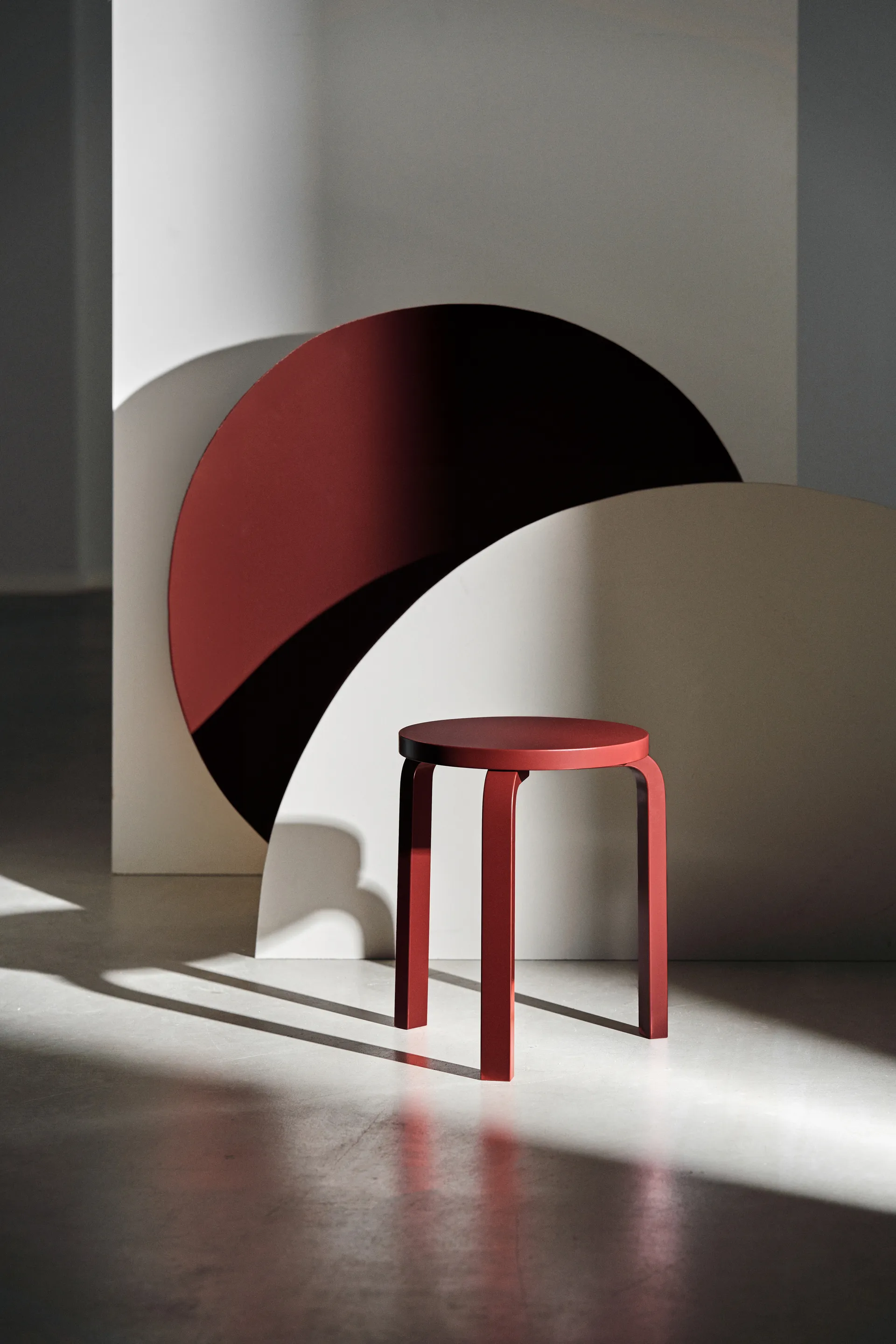 Stool 60 pall jubileumsutgåva Svenssons 125 år, Faluröd Artek