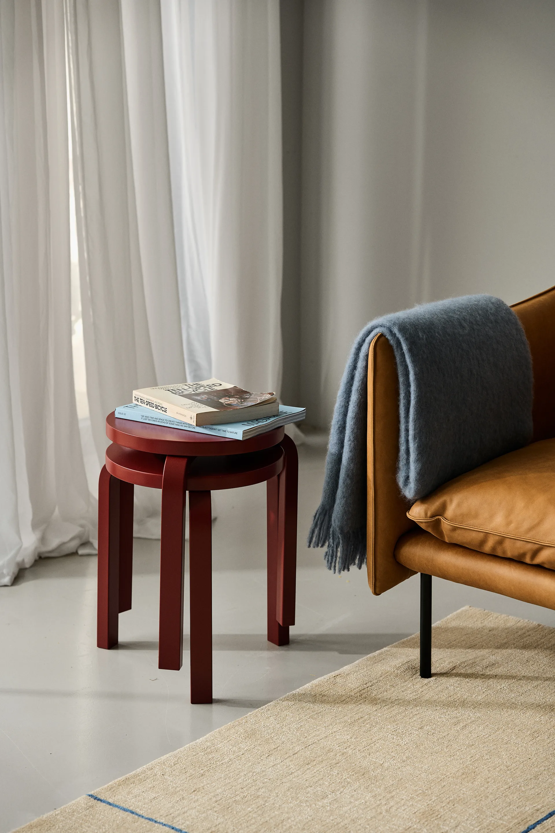 Stool 60 pall jubileumsutgåva Svenssons 125 år, Faluröd Artek