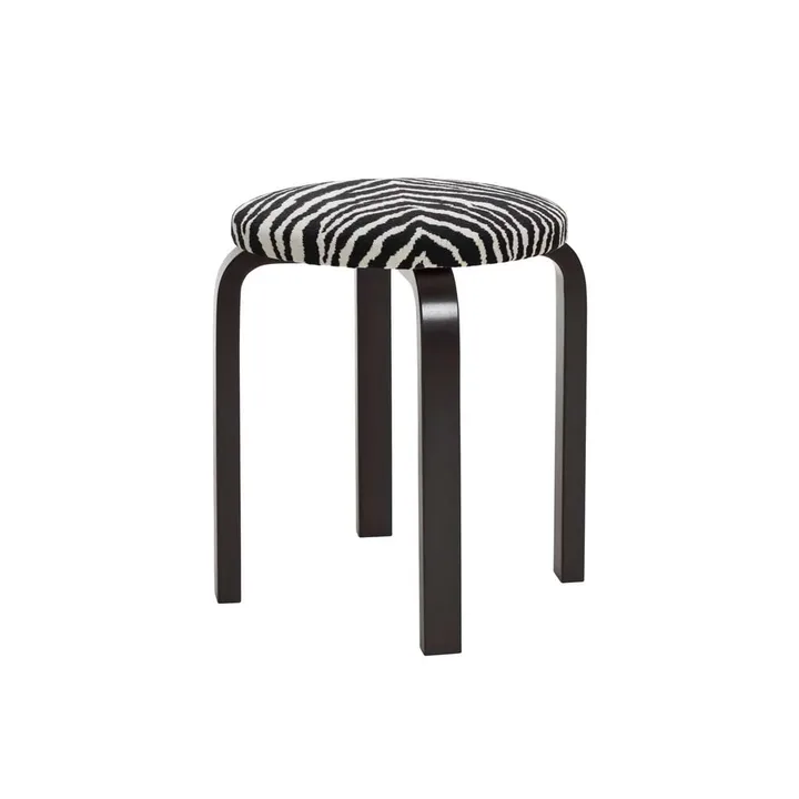Stool E60 pall 4 st ben - Svartlackerad björk-tyg Zebra svart - Artek