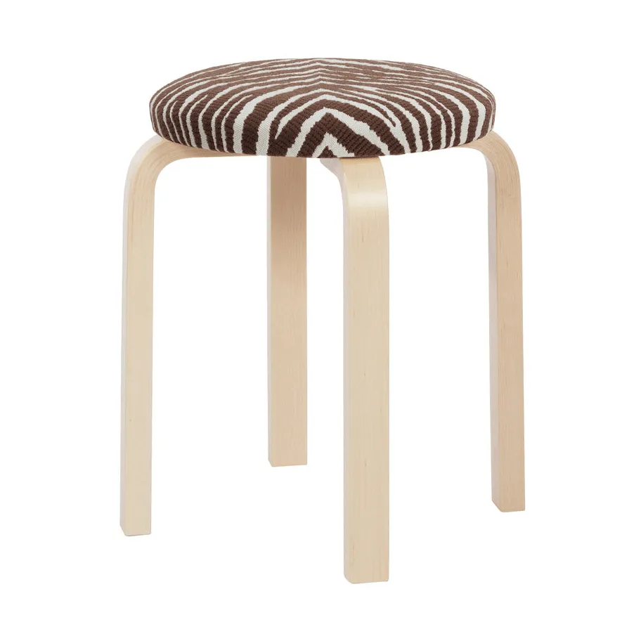 Stool E60 rund pall 4 st ben, Klarlackerad björk-tyg Zebra brun, Ø38x44 cm Artek