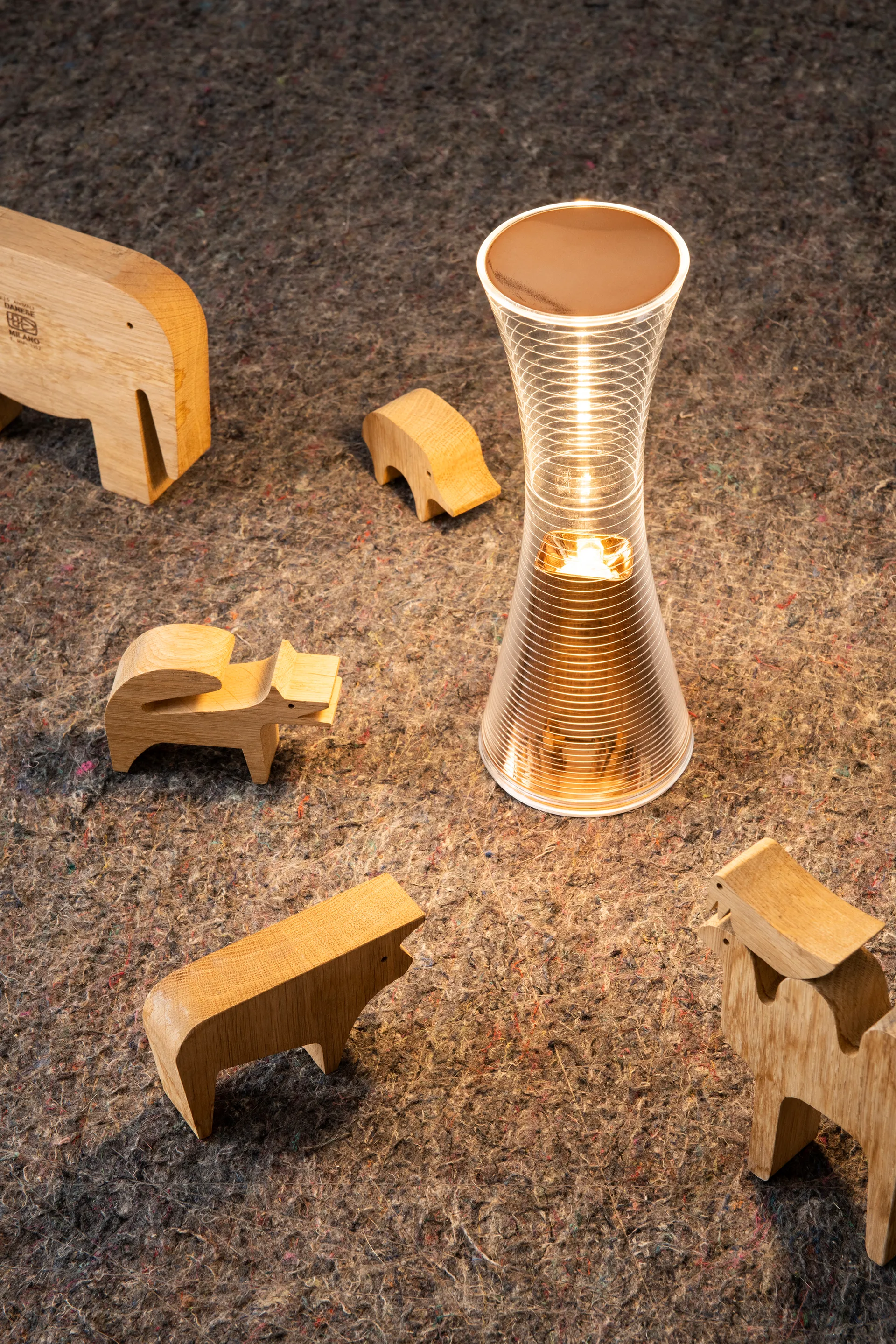 Come Together portabel bordslampa 26,5 cm, Copper Artemide