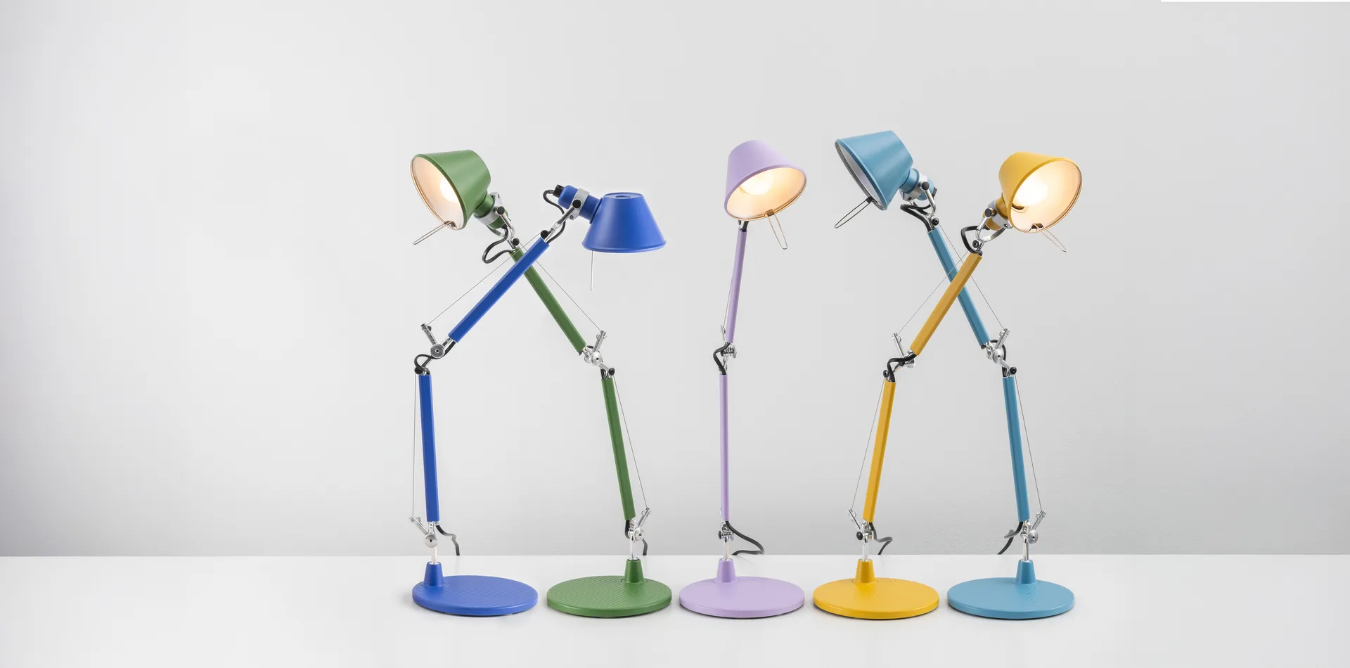 Tolomeo micro bordslampa, Blue Klein Artemide