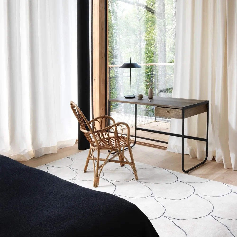 Tati skrivbord, vitbetsad ek (p2), 1 låda p2, stativ white Asplund