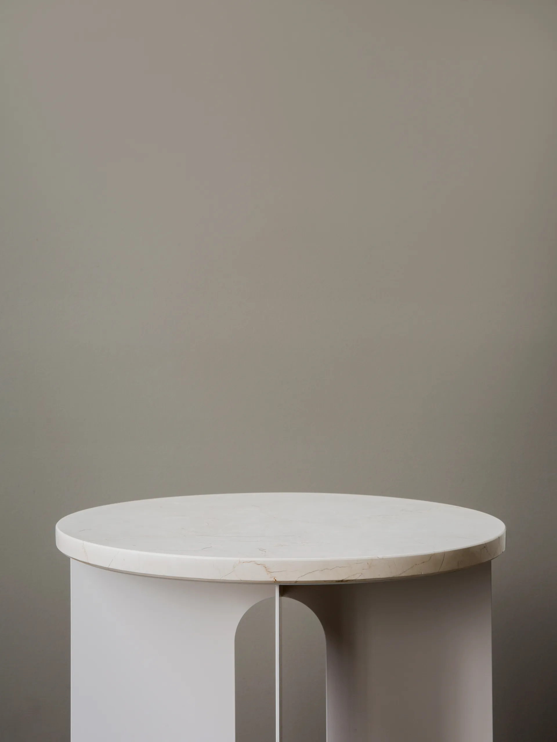 Androgyne bordsskiva till sidobord, Crystal Rose, Ø65 cm Audo Copenhagen