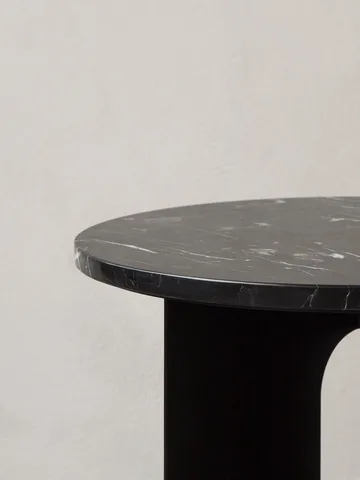 Androgyne bordsskiva till sidobord - Emparador, Ø65 cm - Audo Copenhagen