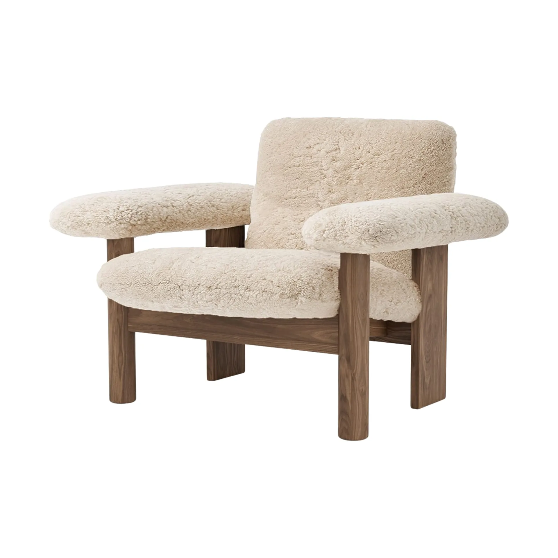 Brasilia fåtölj low back, Walnut-Nature sheepskin curly Audo Copenhagen