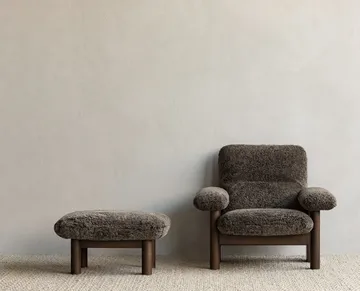 Brasilia fotpall - Fårskinn root brun-mörk ek - Audo Copenhagen