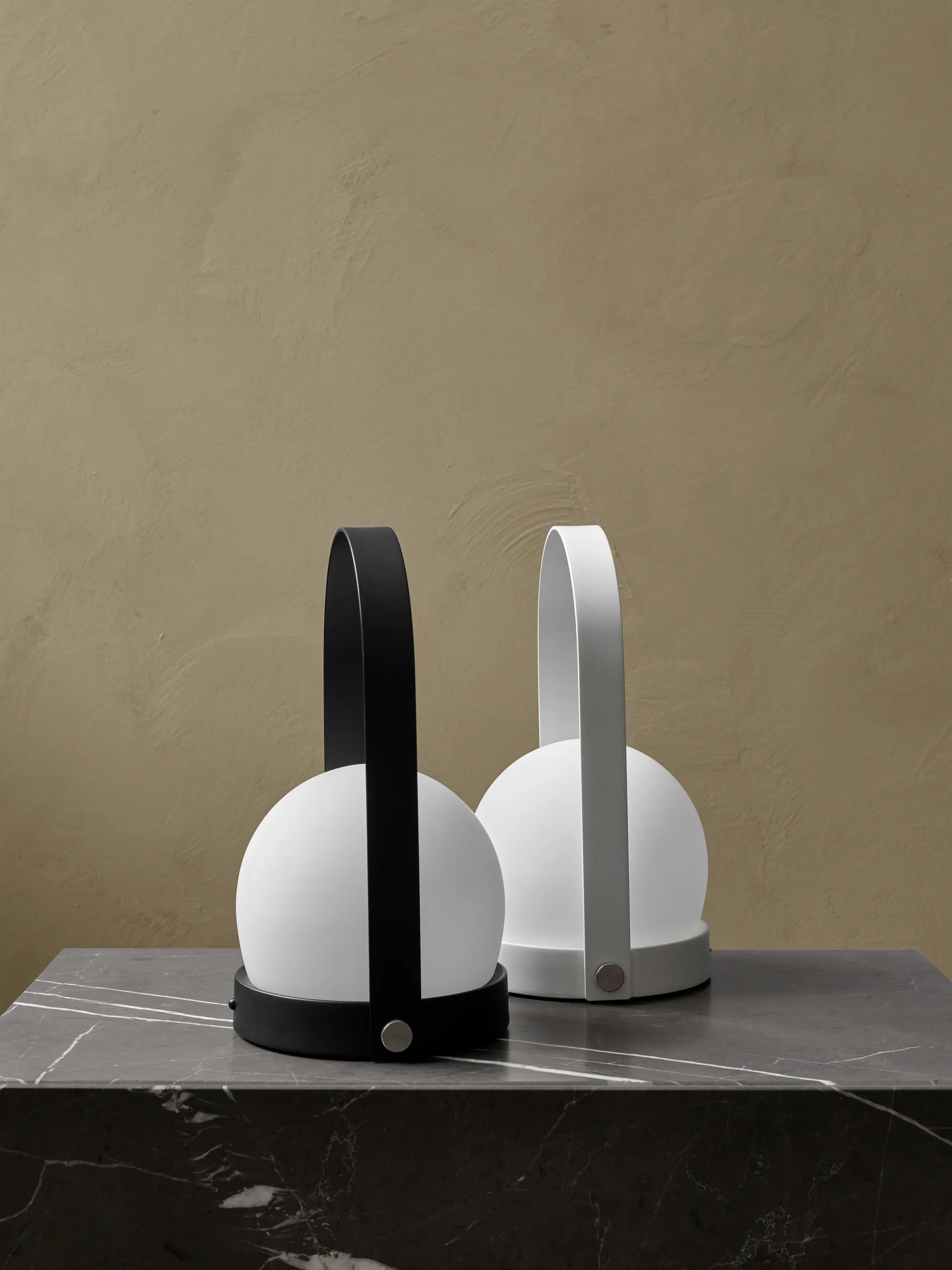 Carrie portabel bordslampa, White Audo Copenhagen