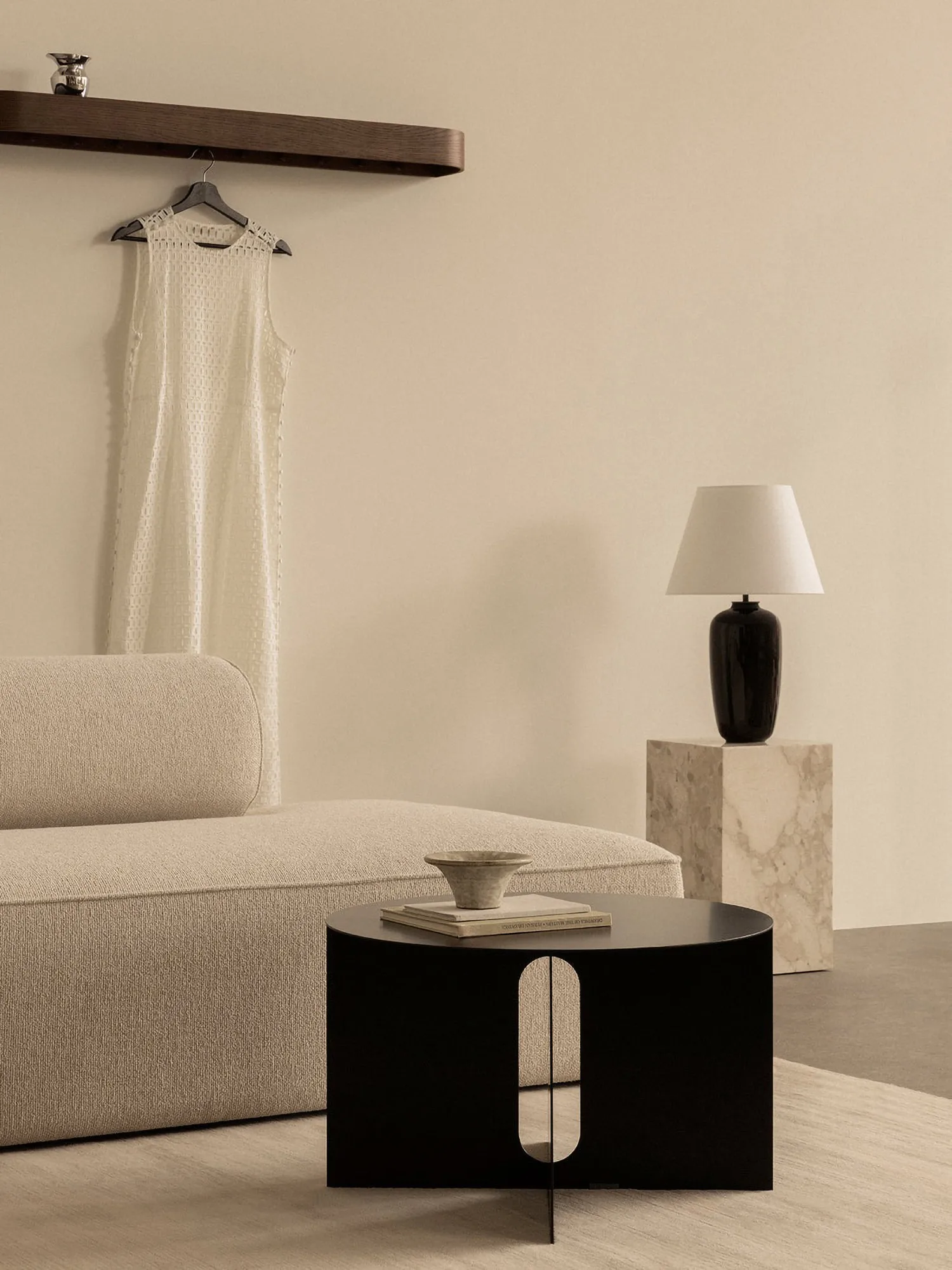 Epoch hylla med krokar 118 cm, Natural oak-fog Audo Copenhagen