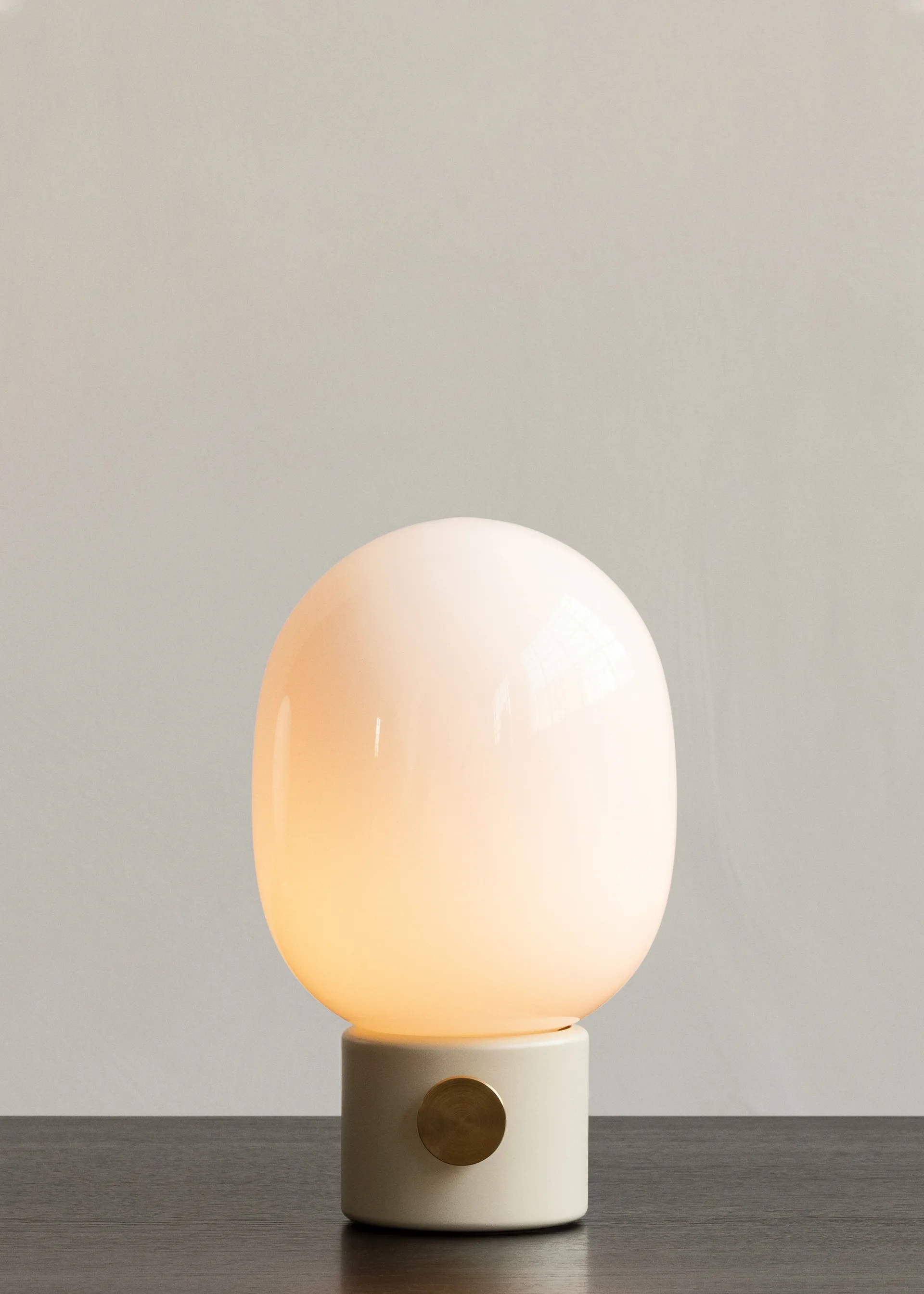 JWDA bordslampa, Alabaster white Audo Copenhagen