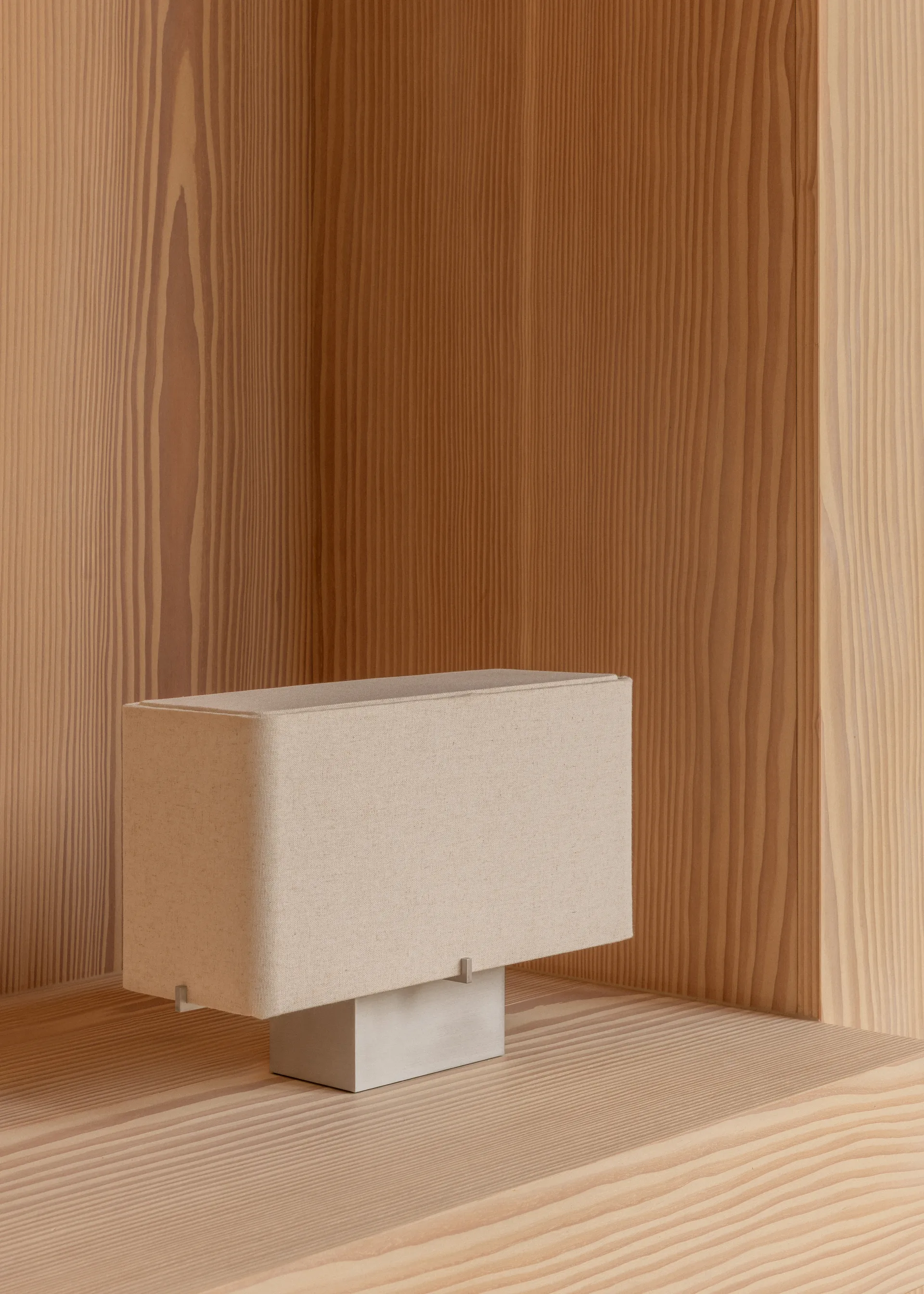 Nonna bordslampa 24 cm, Borstad aluminium-sand Audo Copenhagen