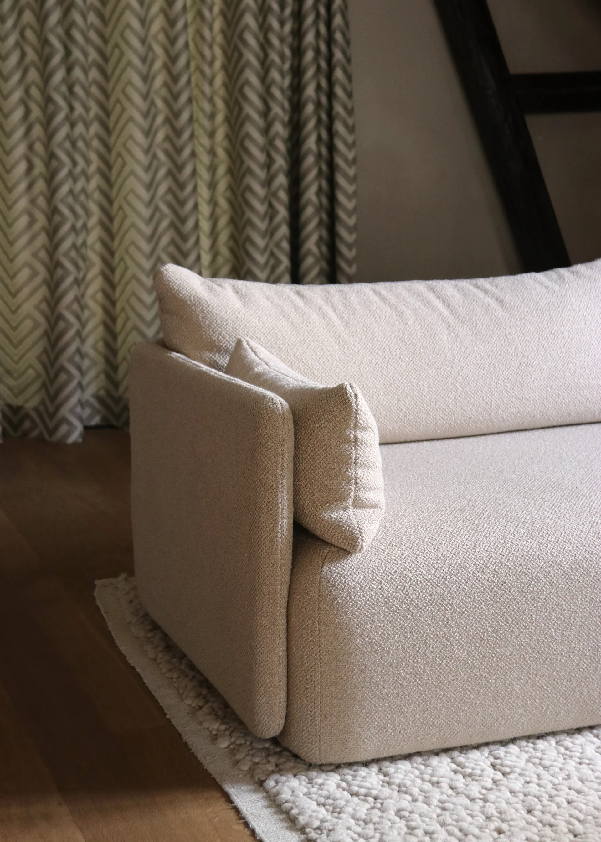 Offset soffa 2-sits, Audo Bouclé 02 Beige Audo Copenhagen
