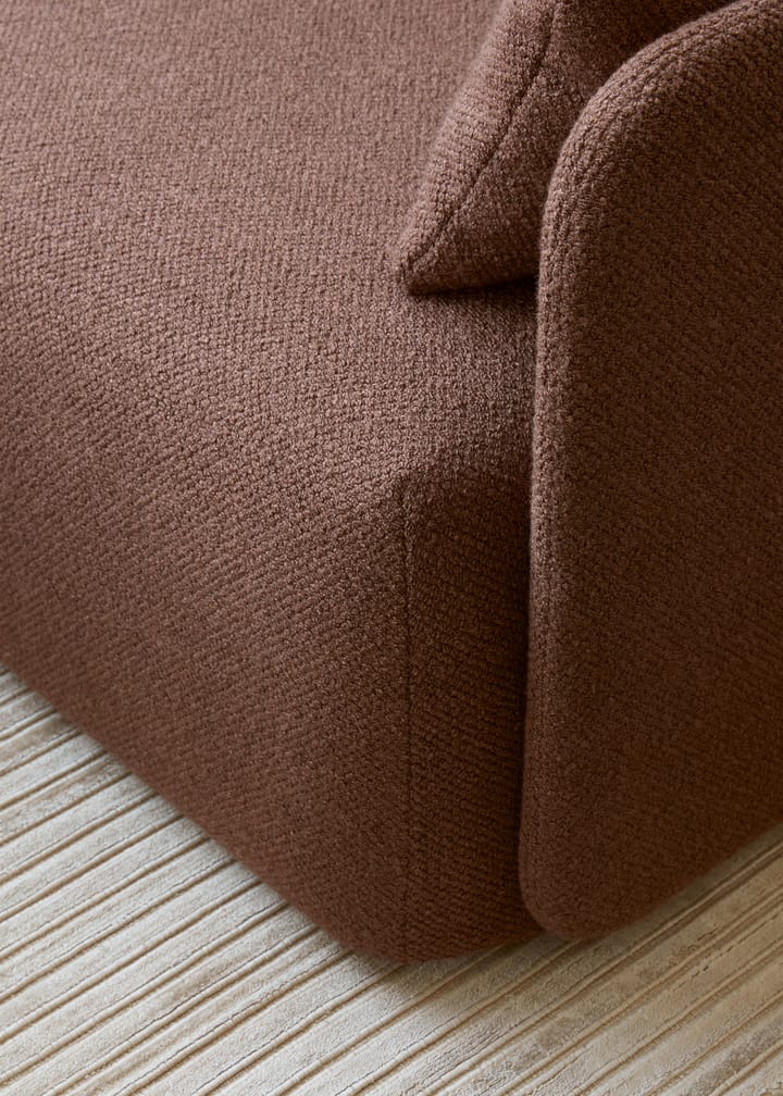 Offset soffa 2-sits, Audo Bouclé 08 Bordeaux Audo Copenhagen