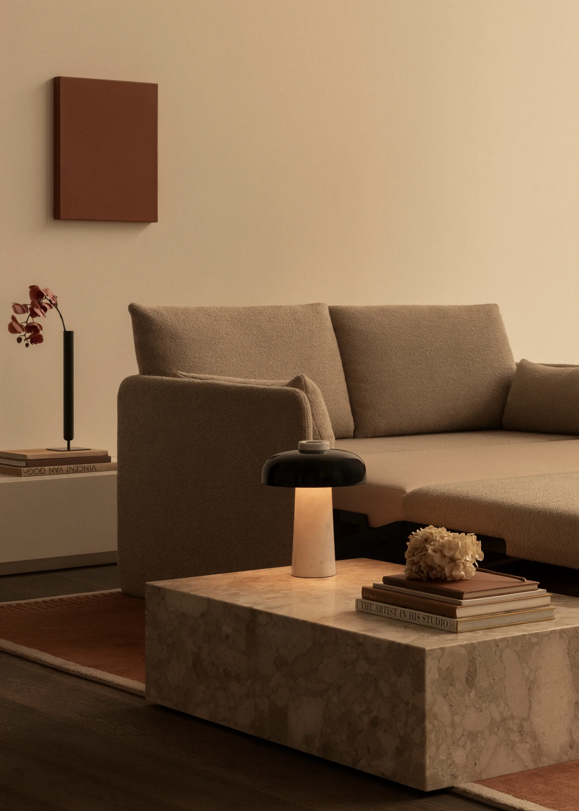 Reverse bordslampa 30 cm, Carrara-black Audo Copenhagen