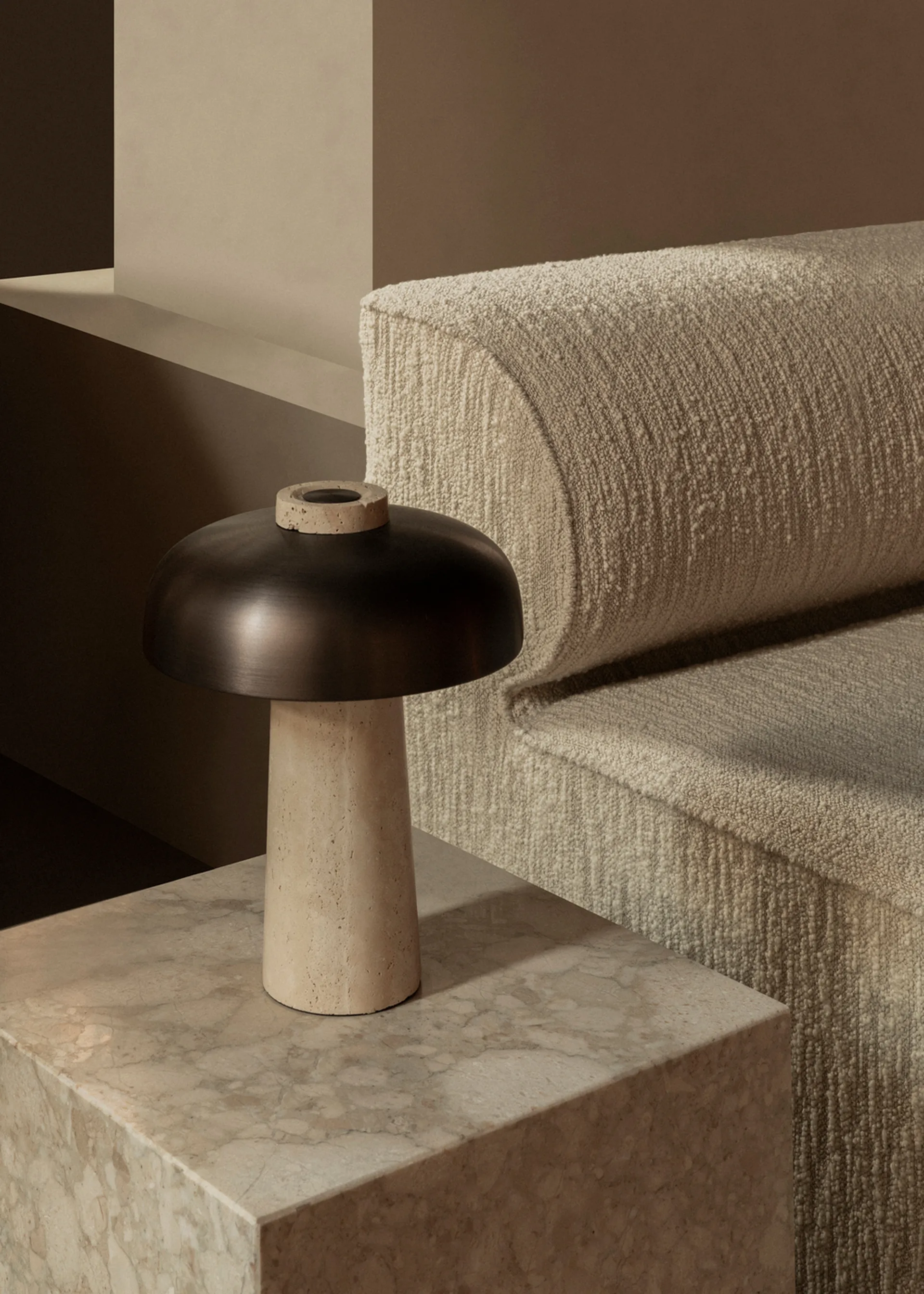 Reverse bordslampa 30 cm, Travertin-bronsad mässing Audo Copenhagen