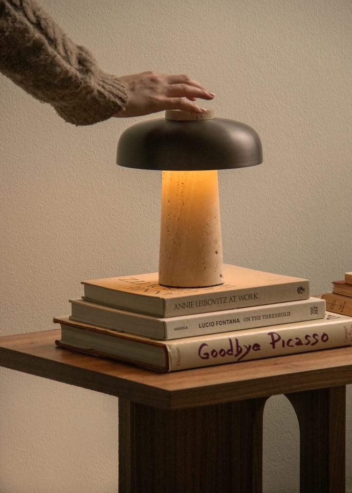 Reverse portabel bordslampa 24,5 cm, Travertine-bronzed aluminium Audo Copenhagen
