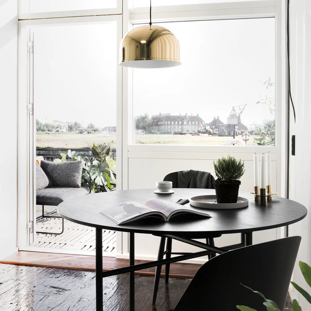 Snaregade Round Matbord runt, charcoal linoleum, ø138 cm, svart stålstativ Audo Copenhagen