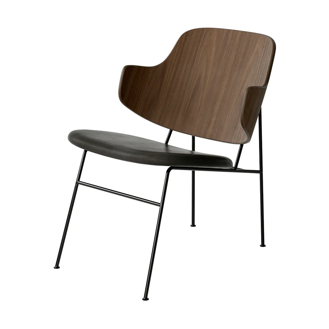 The Penguin loungestol klädd sits, Dakar 0842-valnötsfanér-svart stål Audo Copenhagen