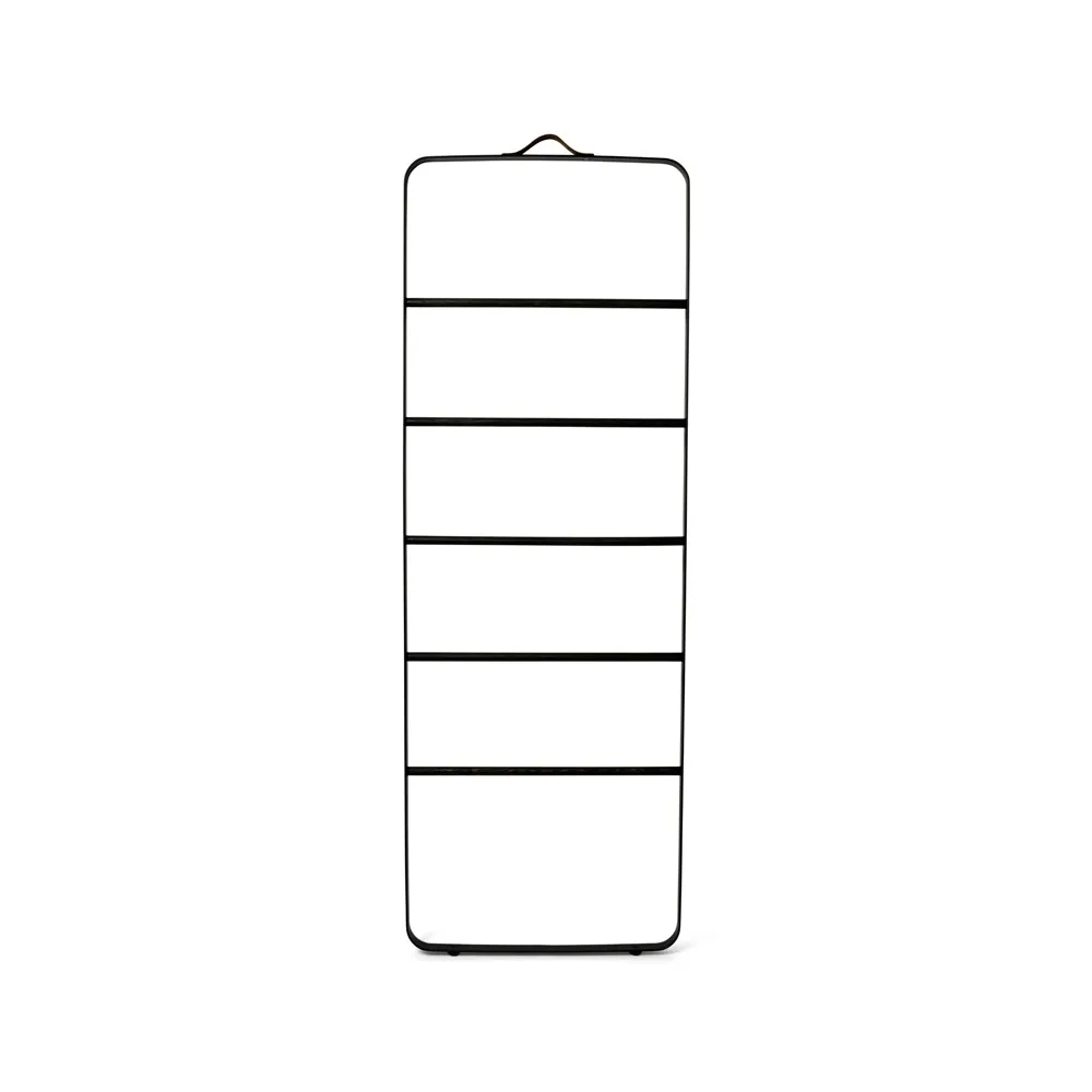 Towel handdukshängare, svart, stänger i mörk ask, läder Audo Copenhagen