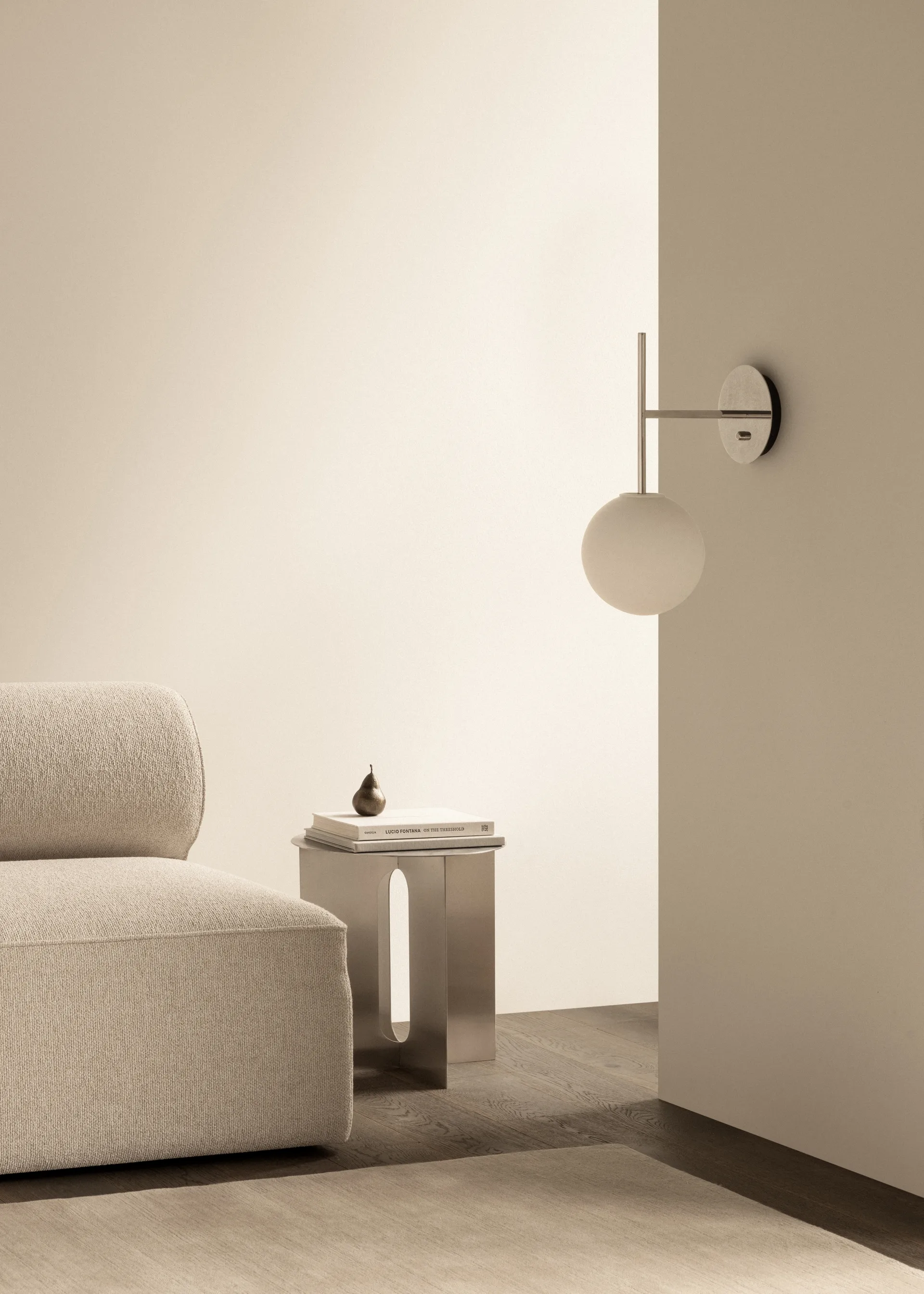 TR Bulb Suspended vägglampa, Polished steel Audo Copenhagen