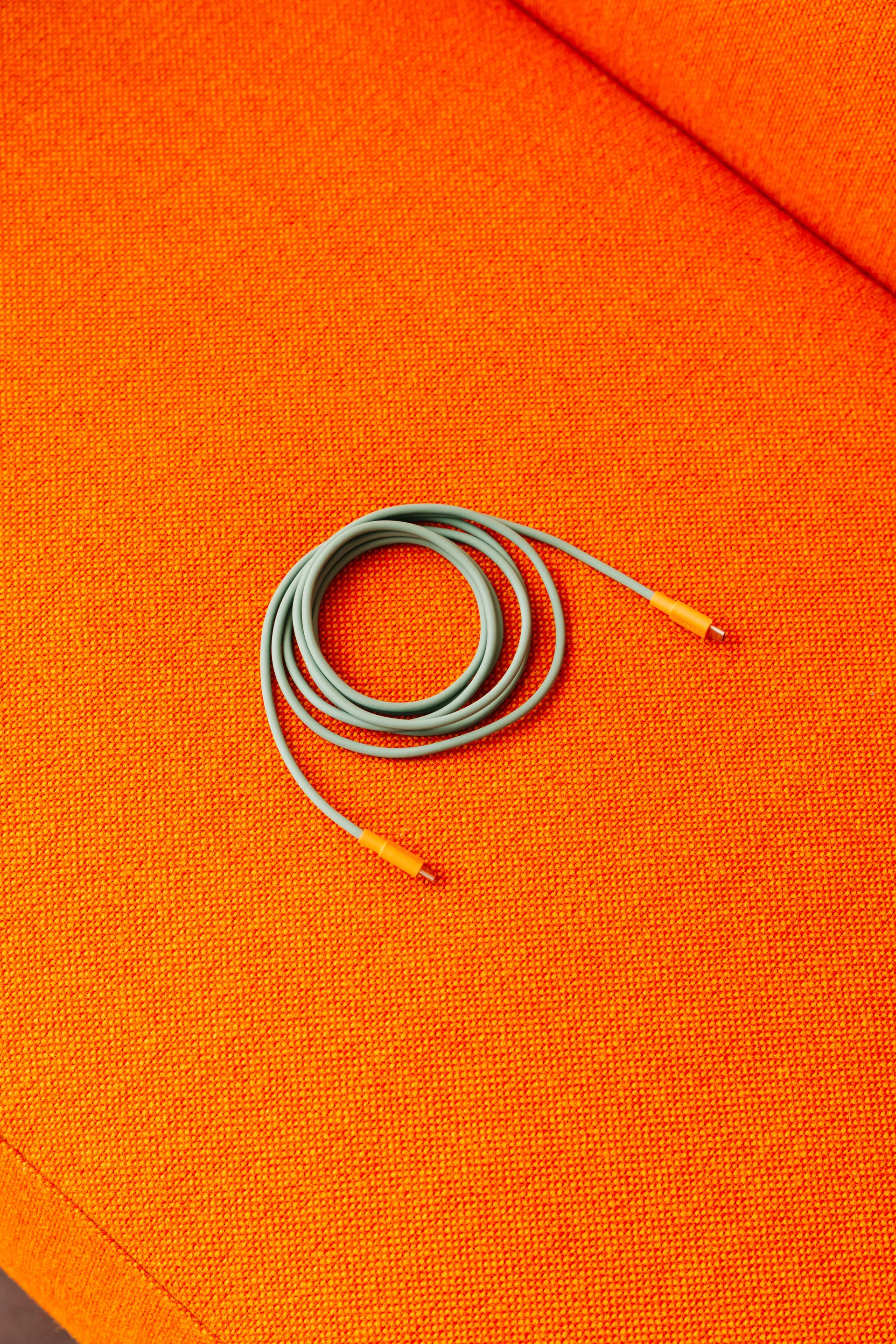 AVOLT x Bauhaus-Archiv Cable 1 USB C till USB C, Gecko Bloom Avolt