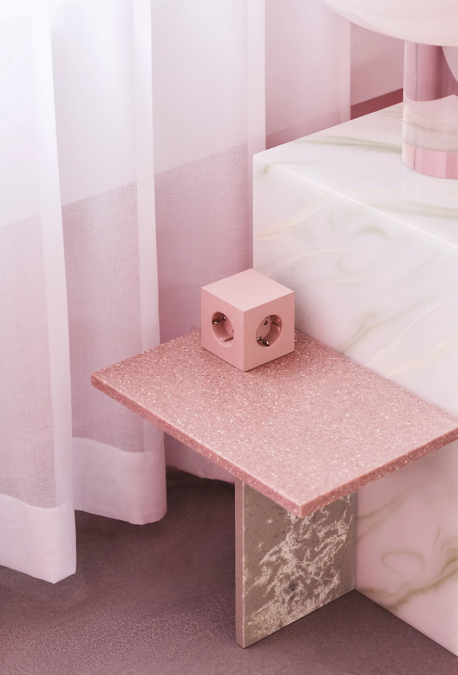 Square 1 grenuttag USB-C 30W 3 m, New Pink Avolt